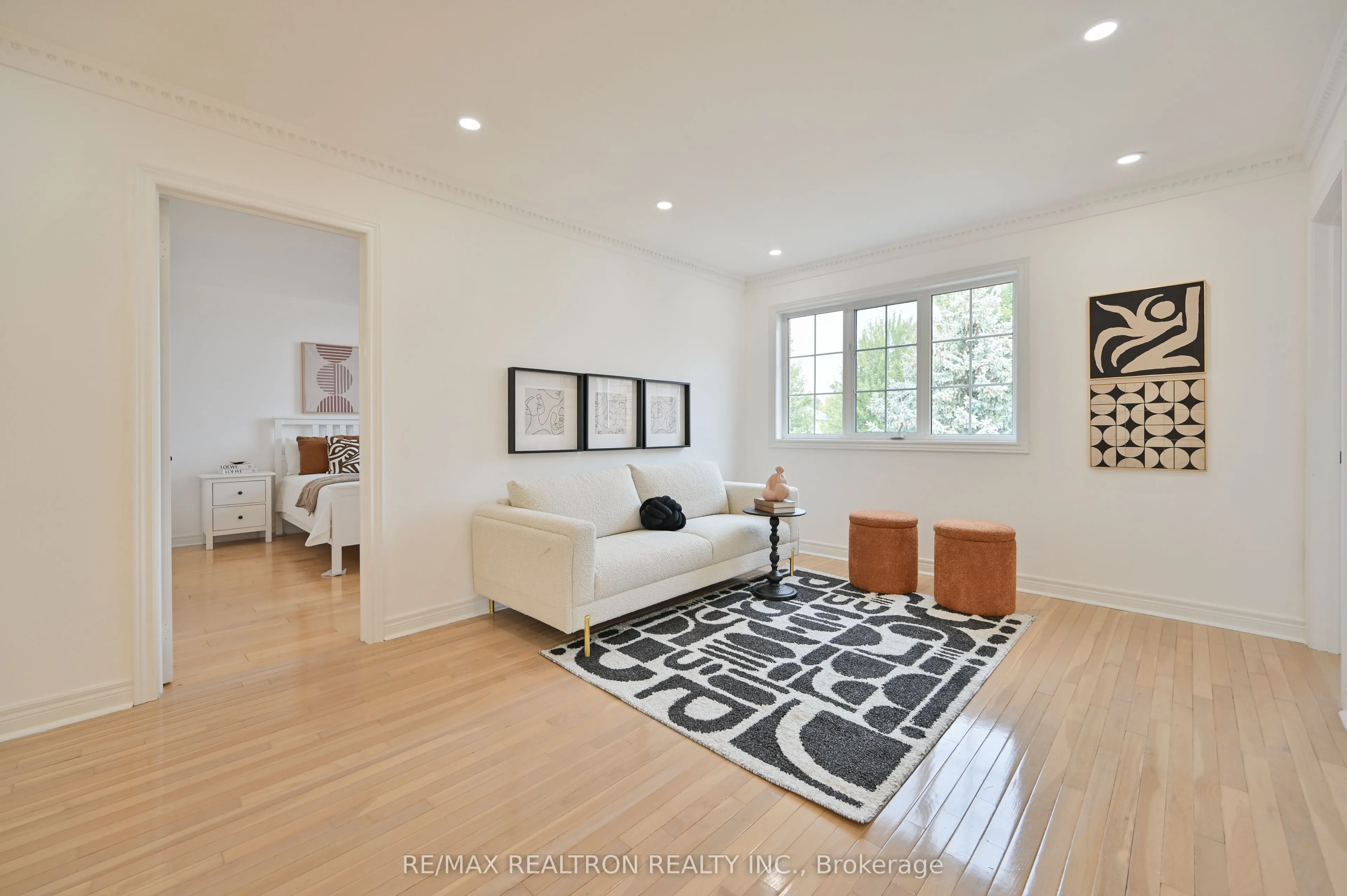 6 Renberg Drive