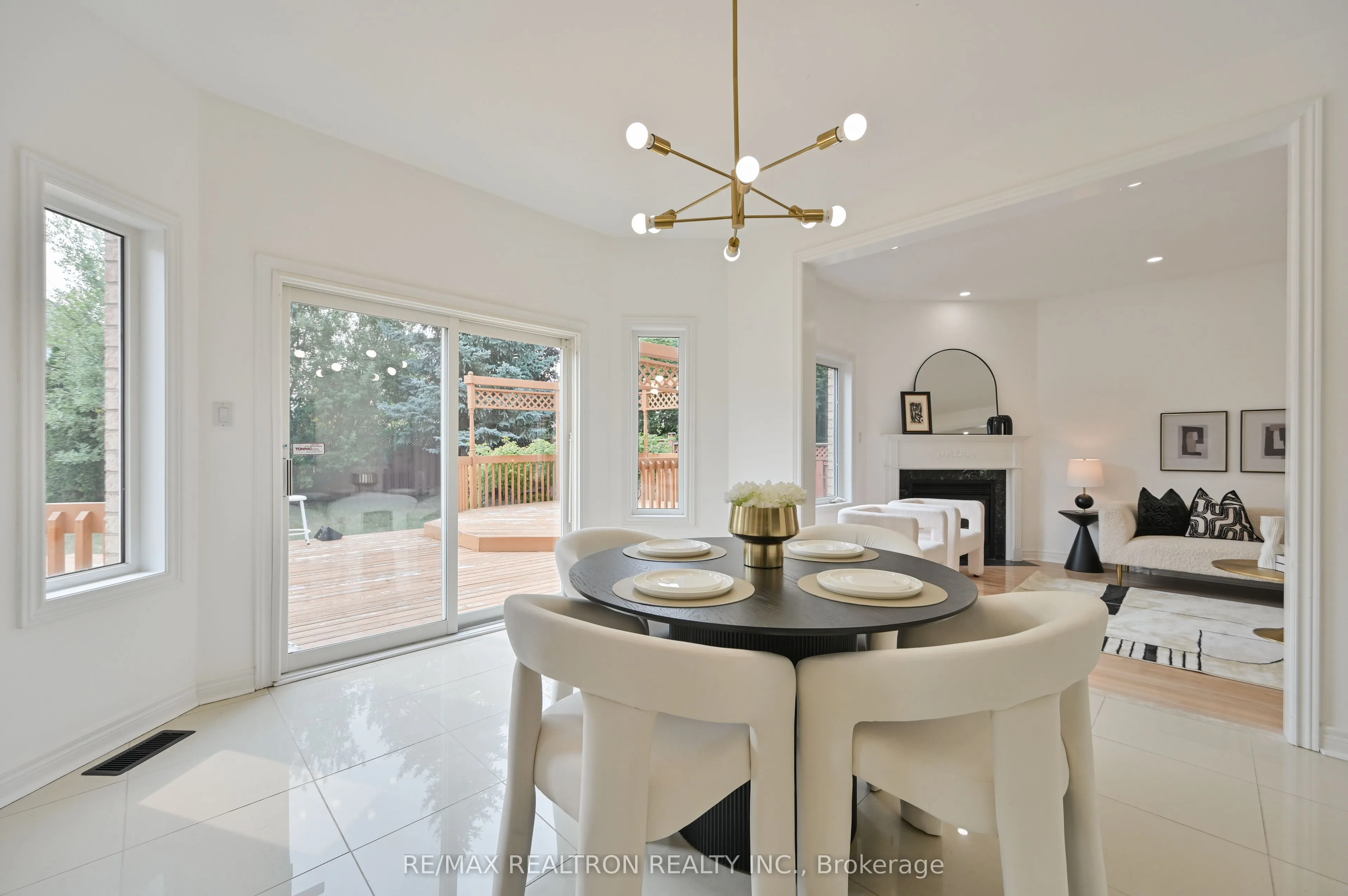 6 Renberg Drive