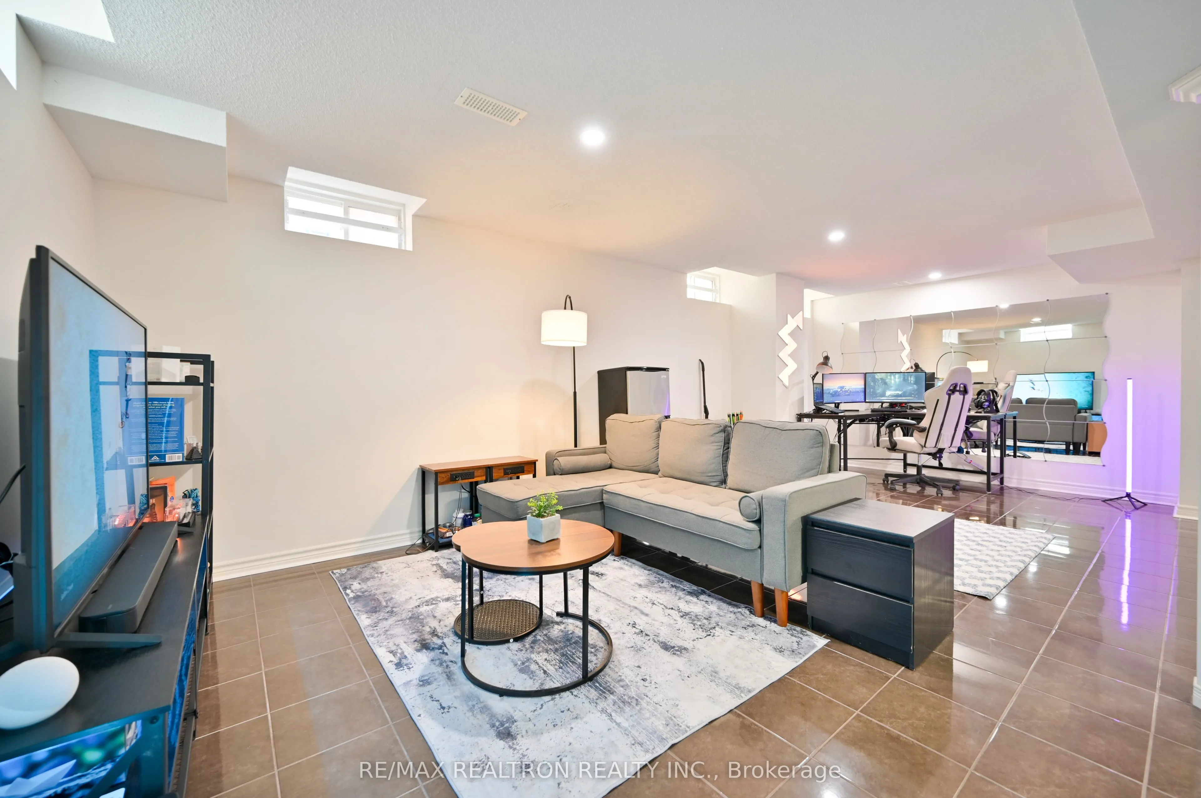 6 Renberg Drive