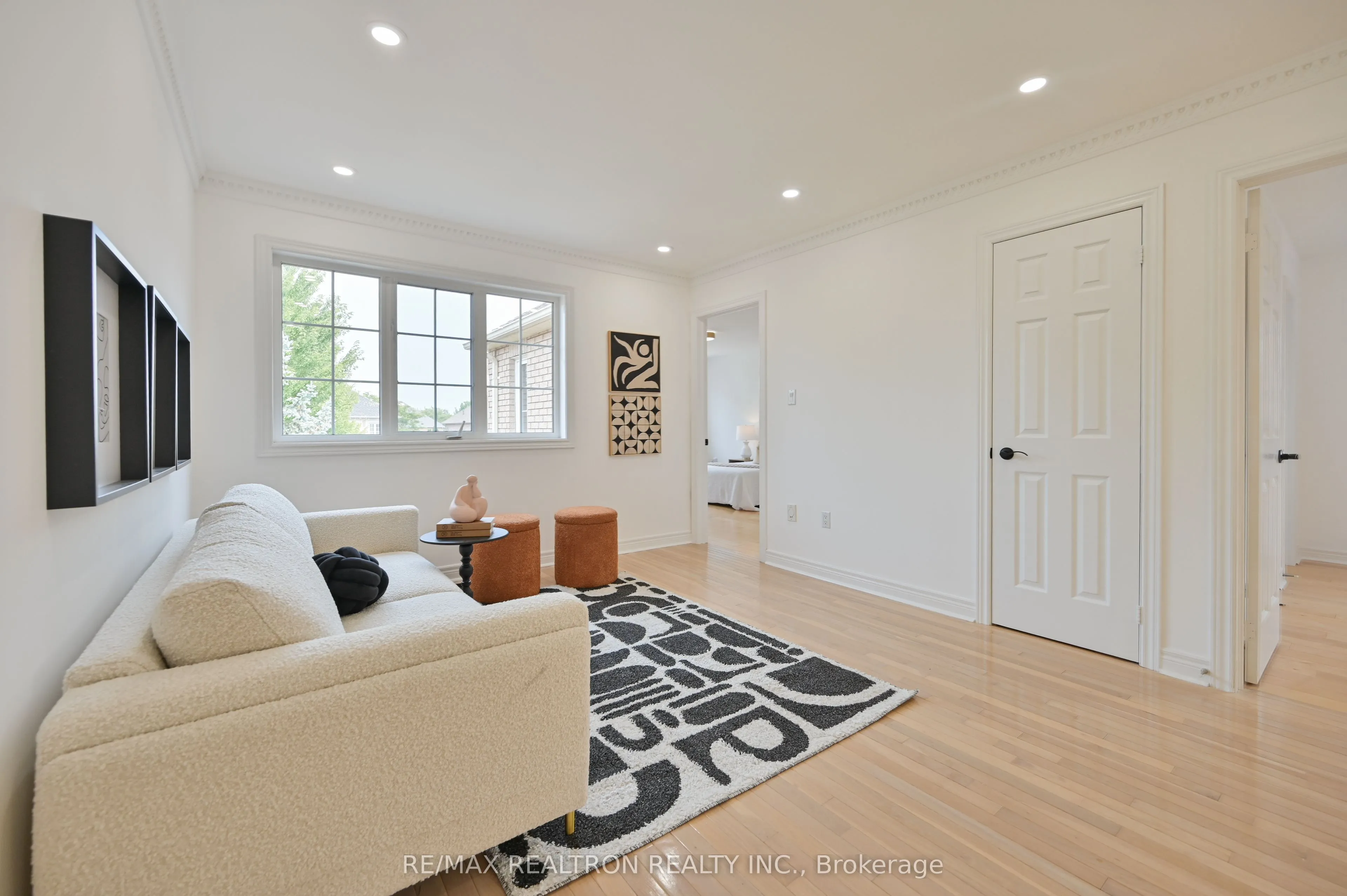 6 Renberg Drive