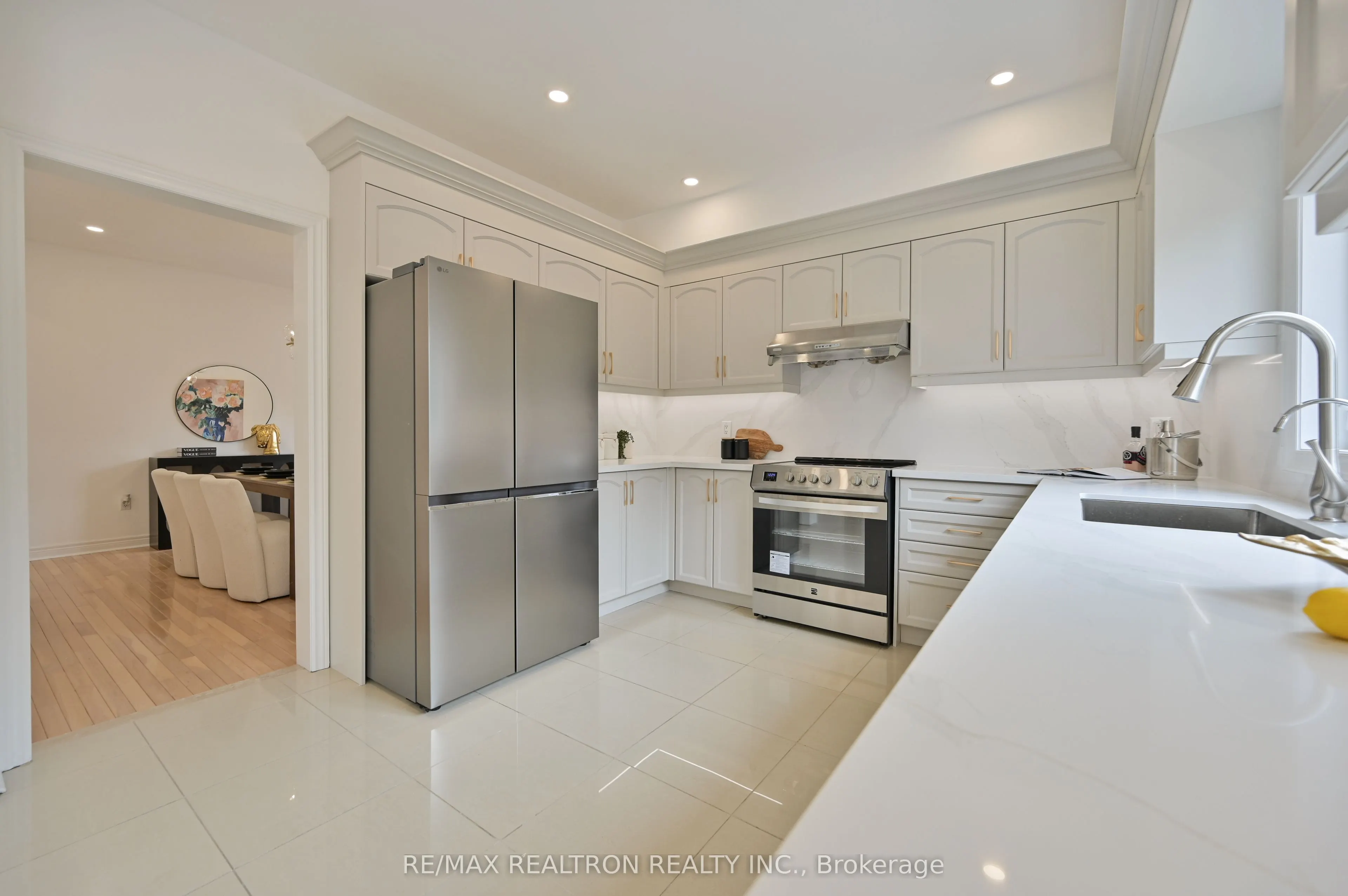 6 Renberg Drive