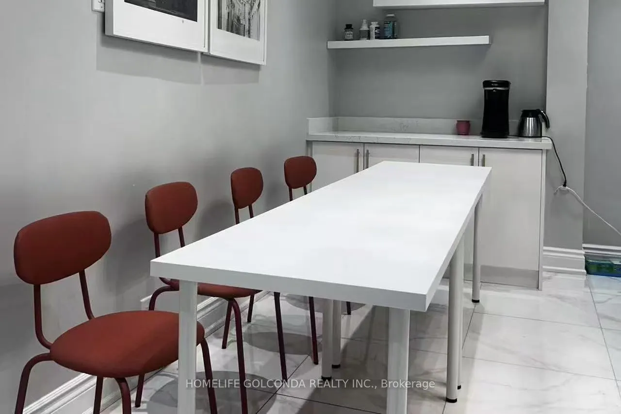 7398 Yonge Street, #21D-22D