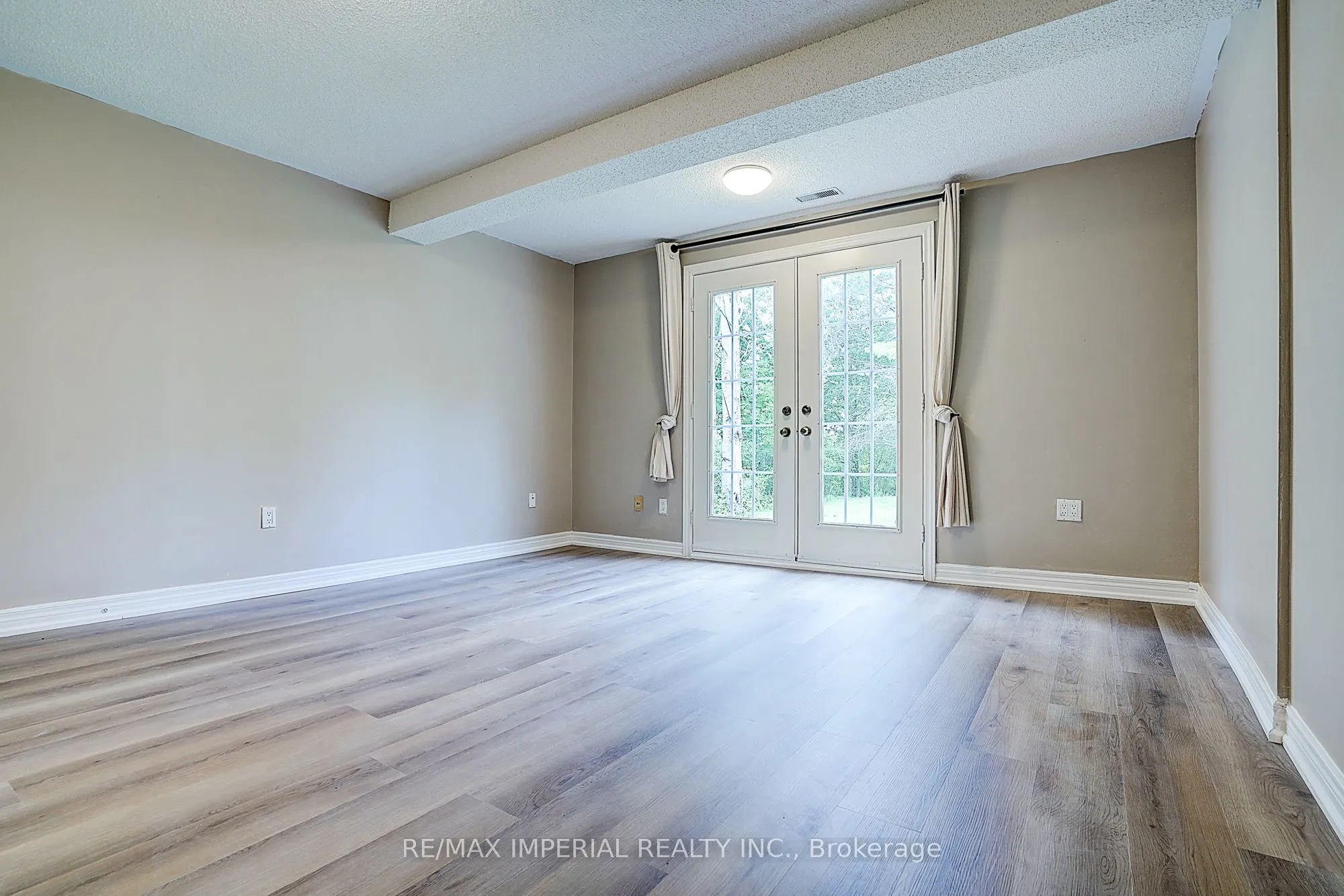282 Ridge Road
