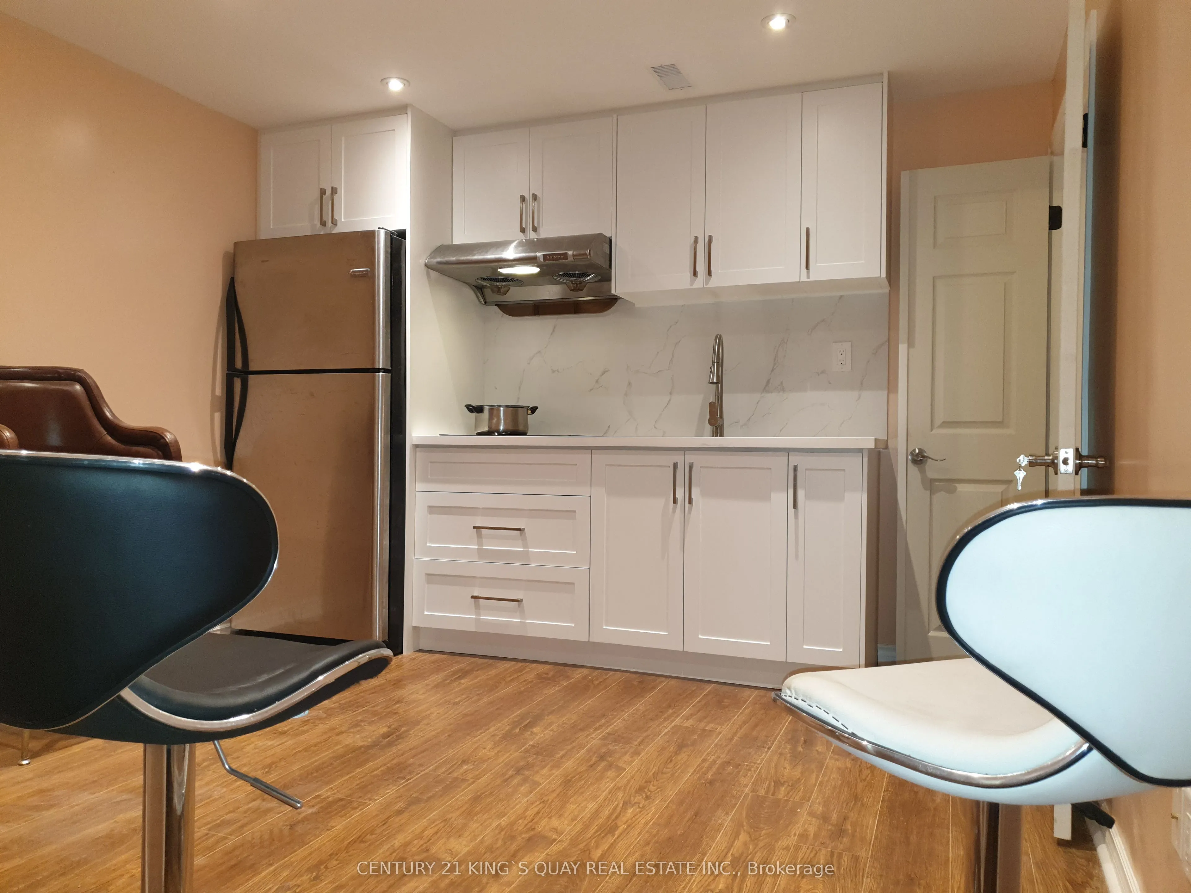 15 Belford Crescent, #LL