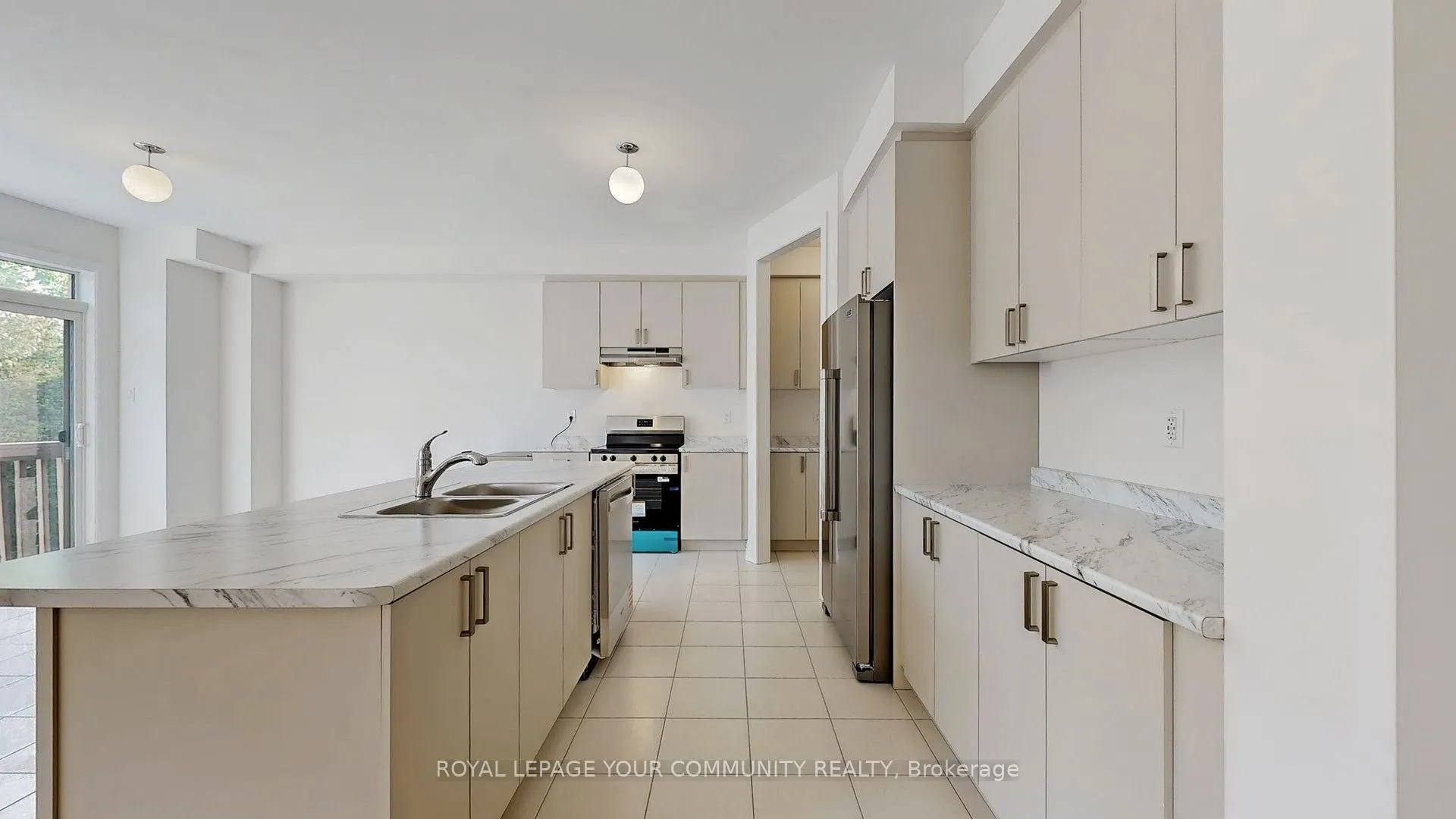 26 Baycroft Boulevard