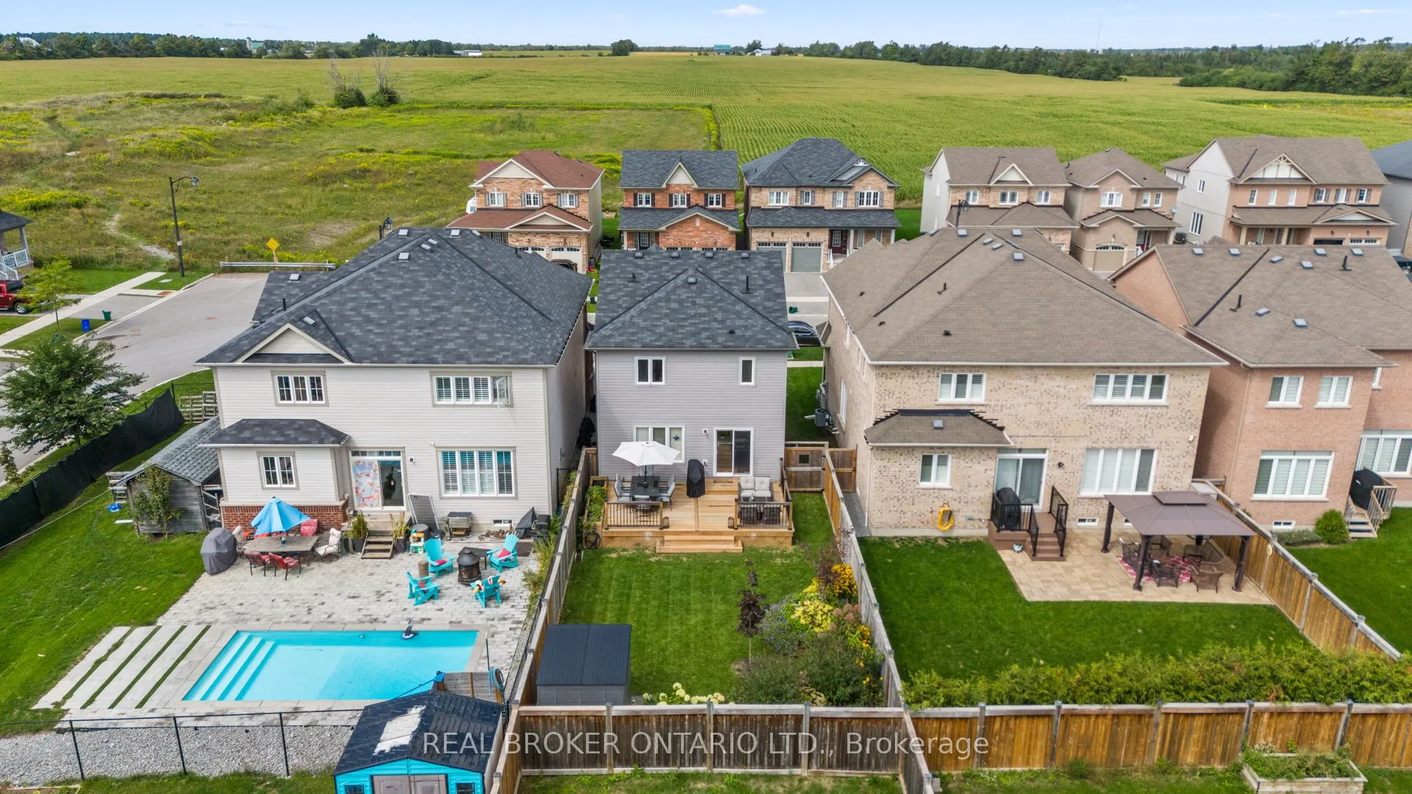 5 Don Hadden Crescent