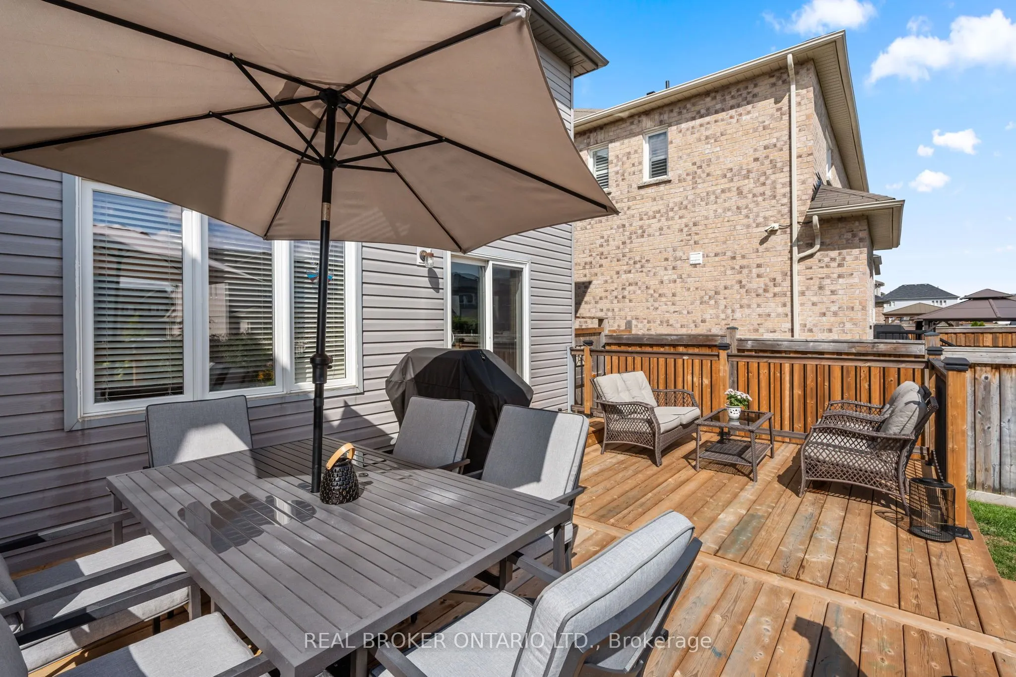 5 Don Hadden Crescent