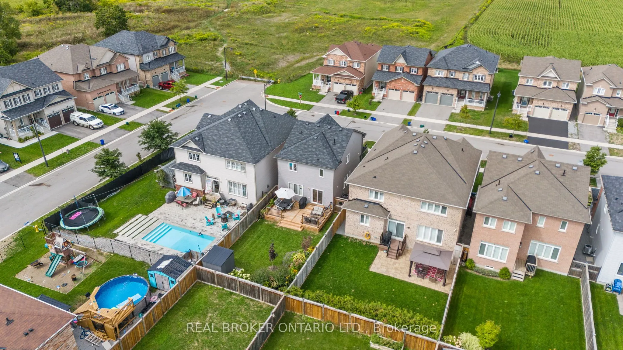 5 Don Hadden Crescent