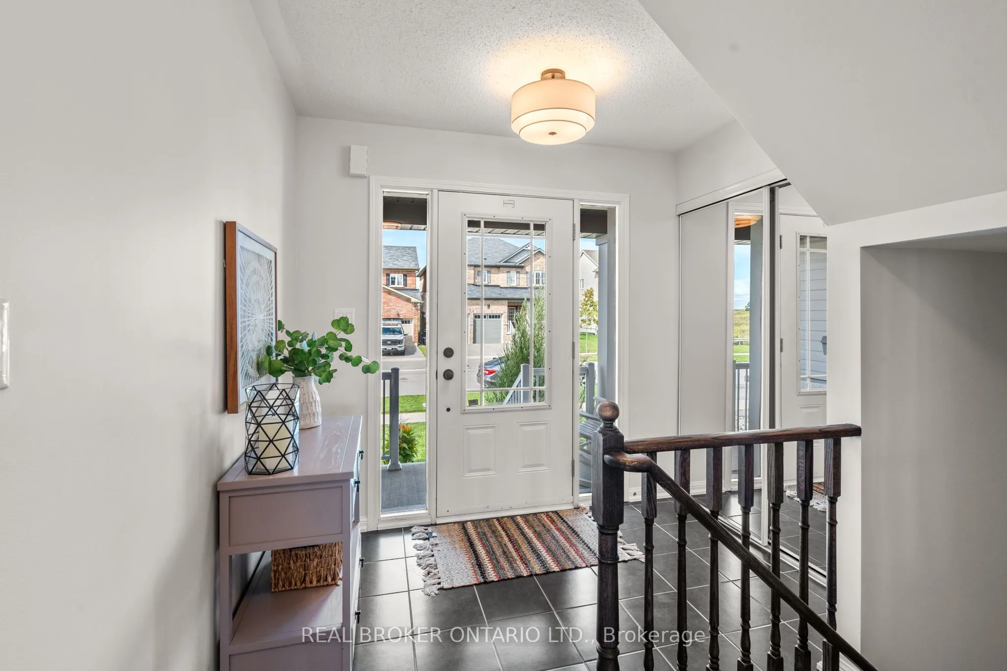 5 Don Hadden Crescent