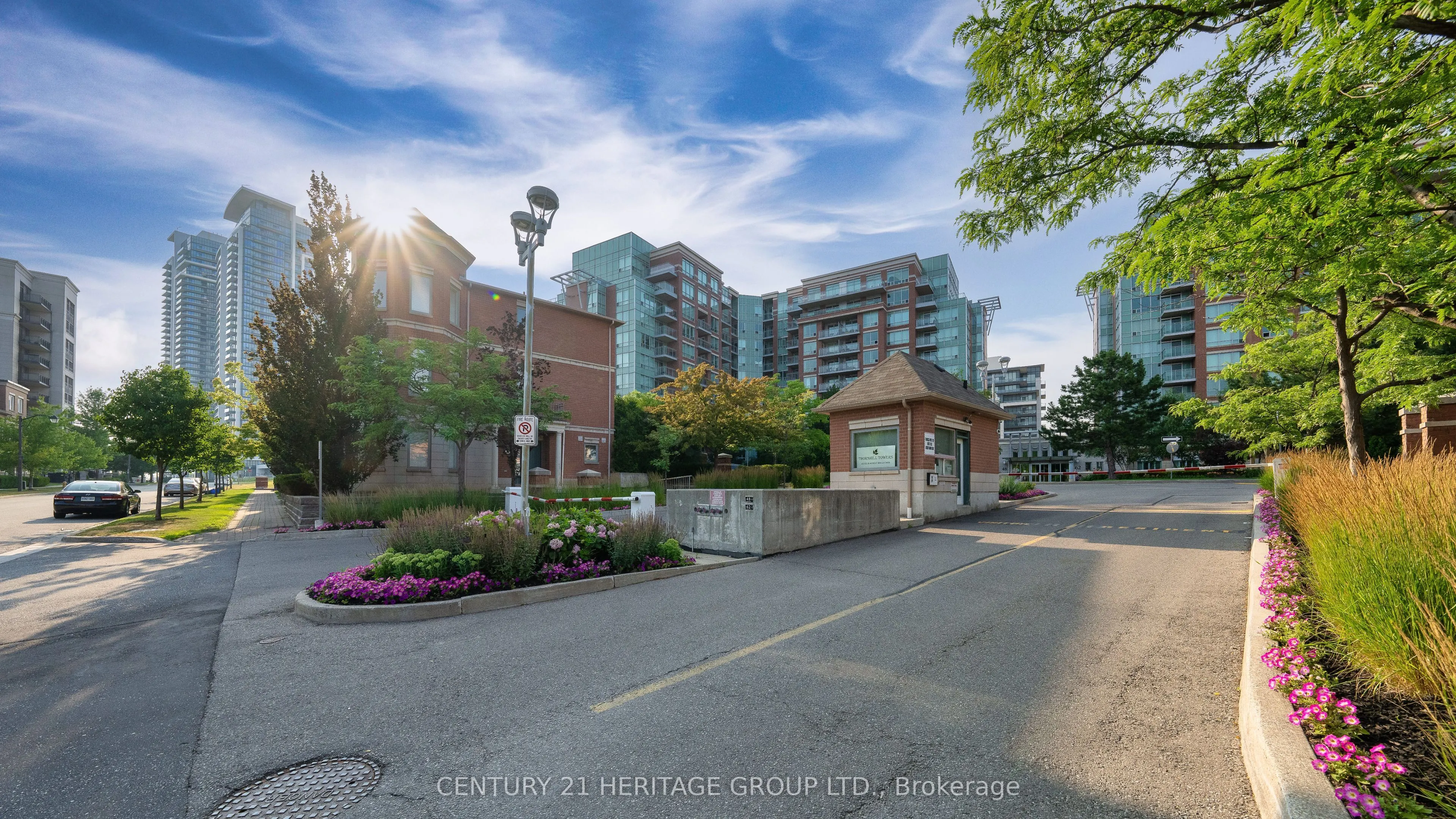 82 Suncrest Boulevard, #27
