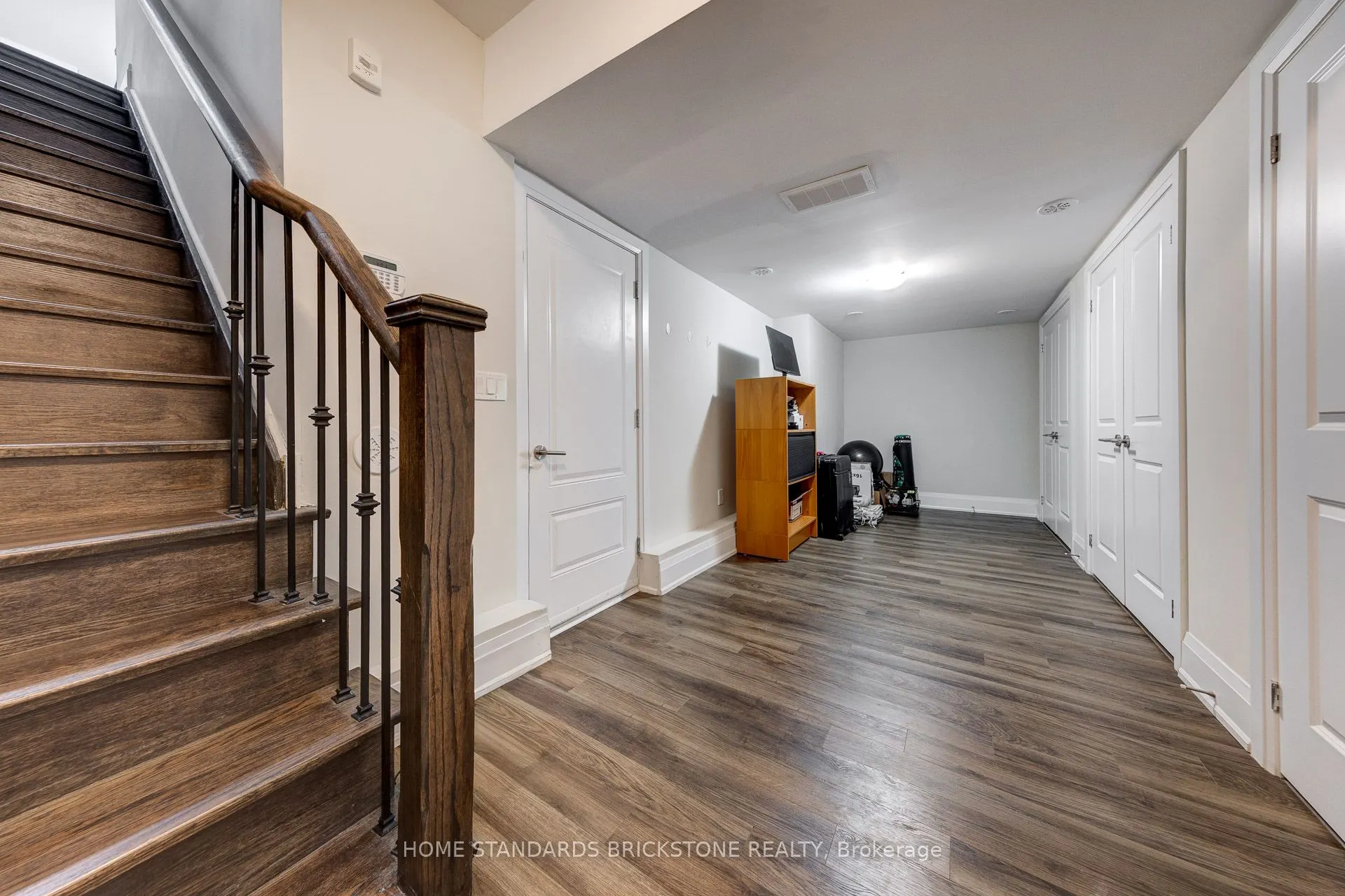 5 Smallwood Circle