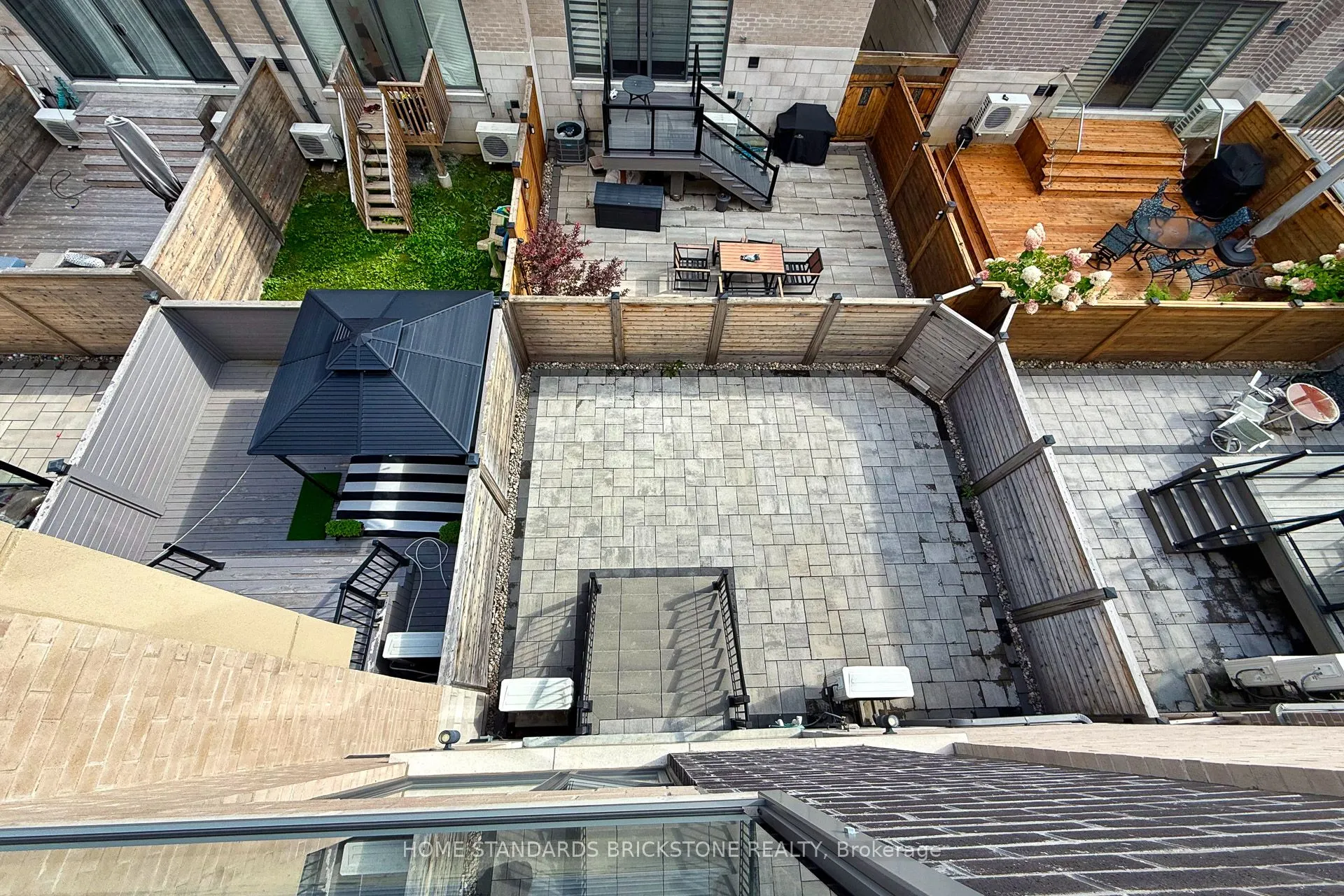 5 Smallwood Circle