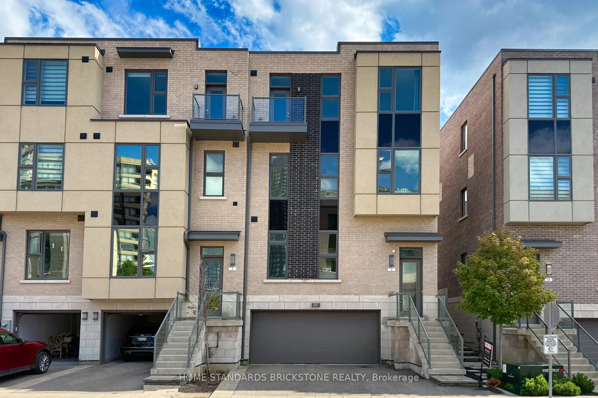 5 Smallwood Circle