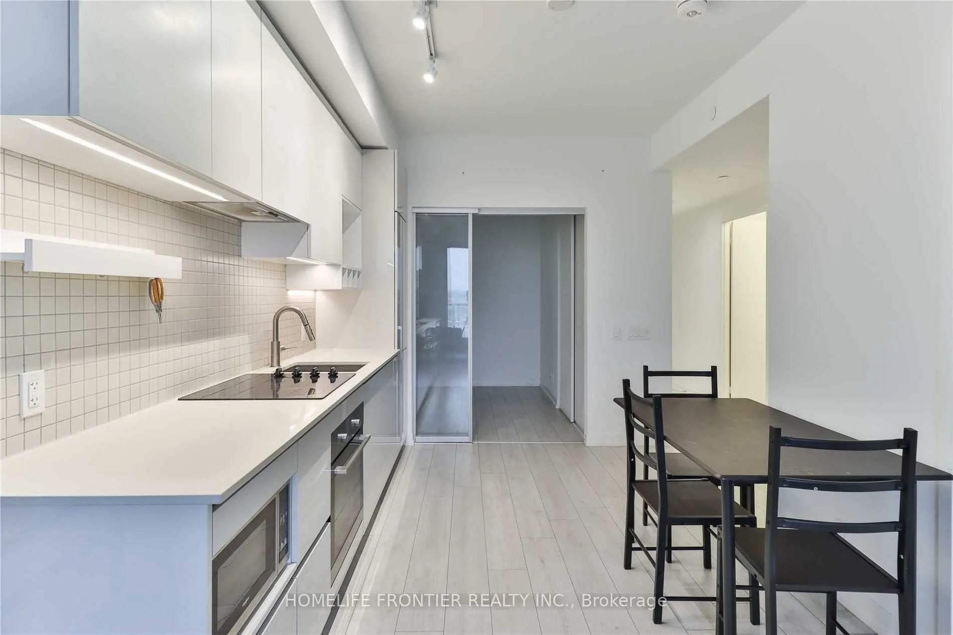 950 Portage Parkway, #5210