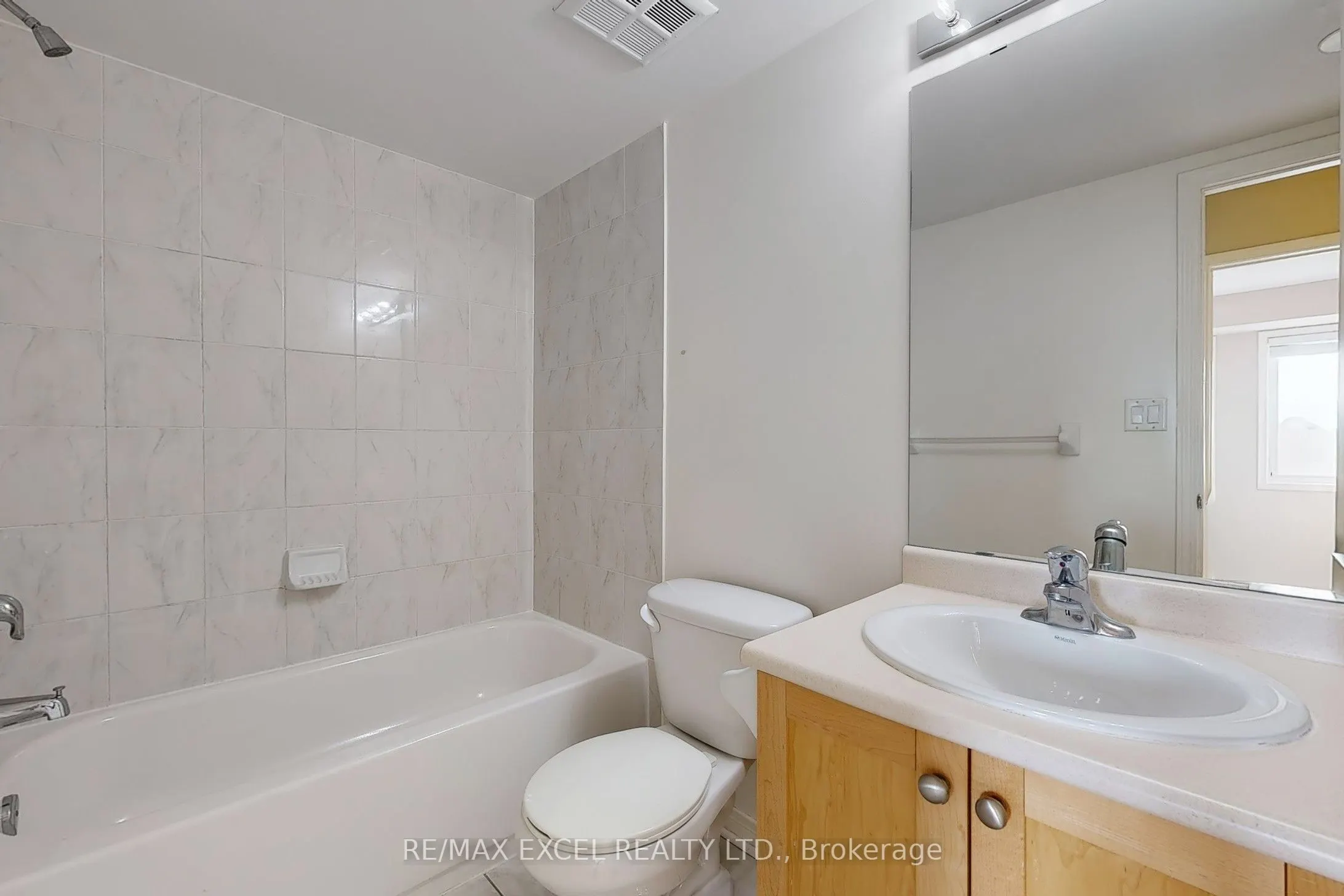 2173 Bur Oak Avenue, #52