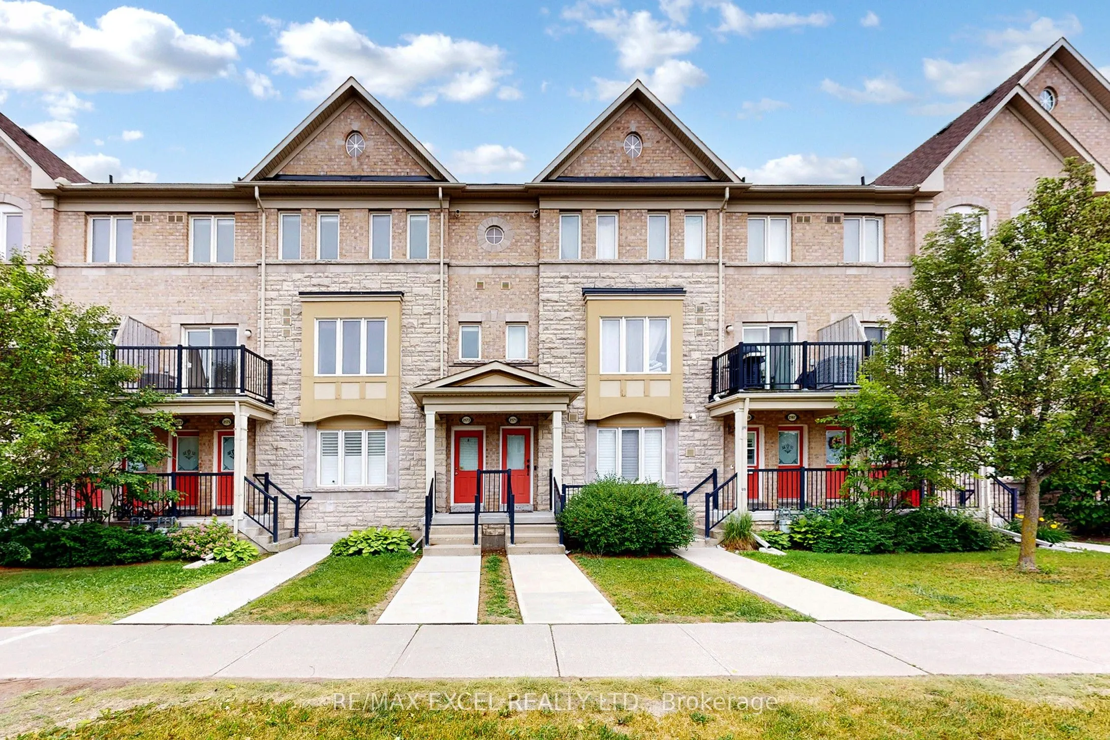 2173 Bur Oak Avenue, #52