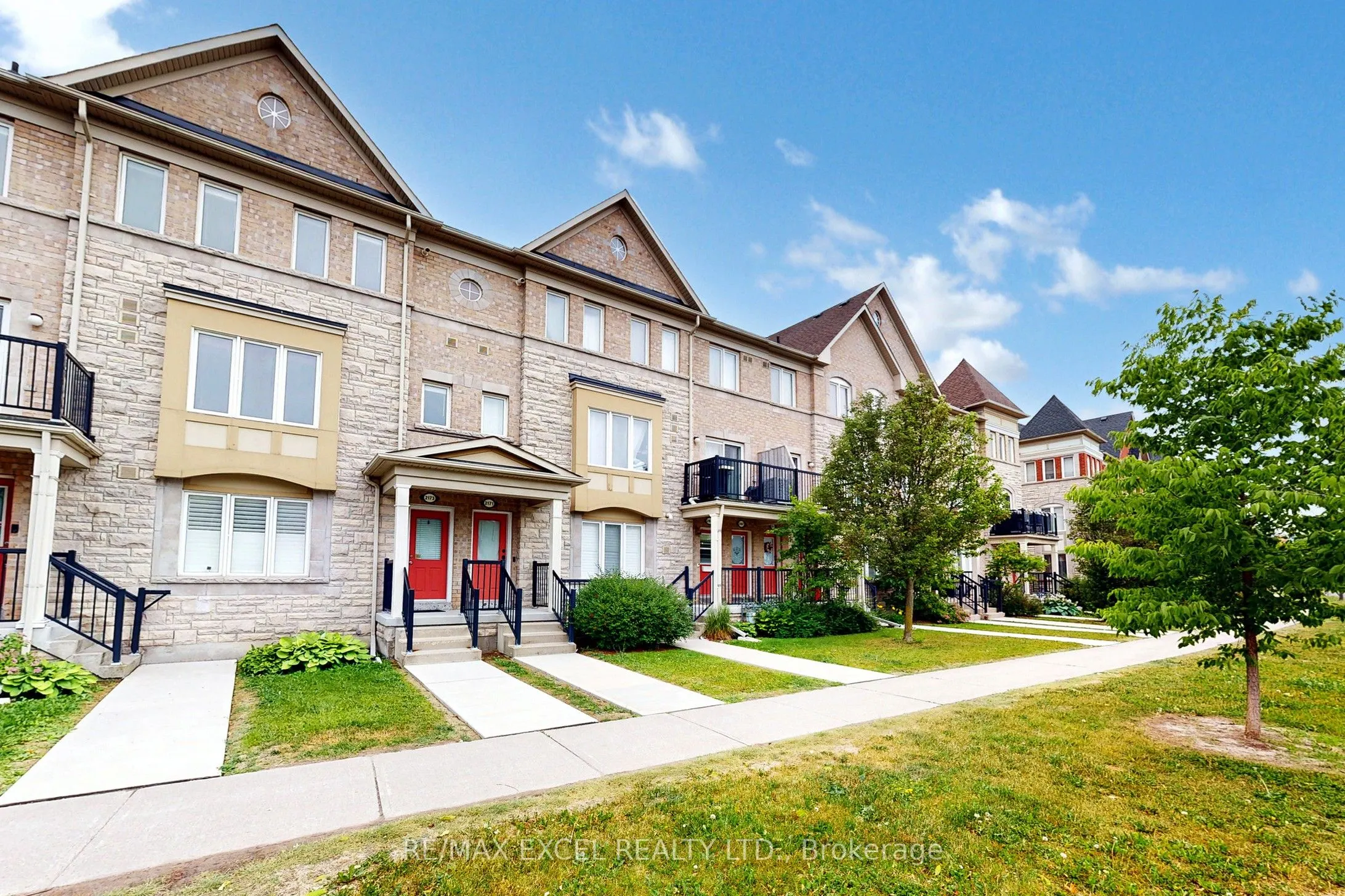 2173 Bur Oak Avenue, #52