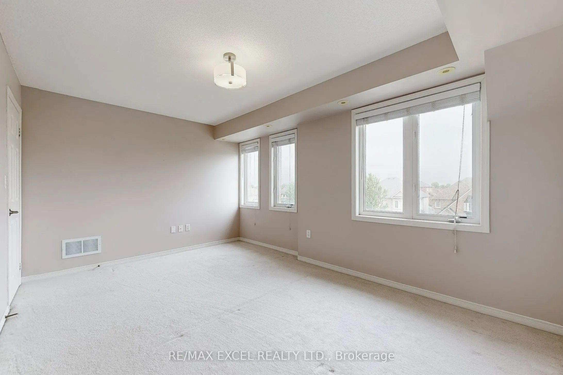 2173 Bur Oak Avenue, #52
