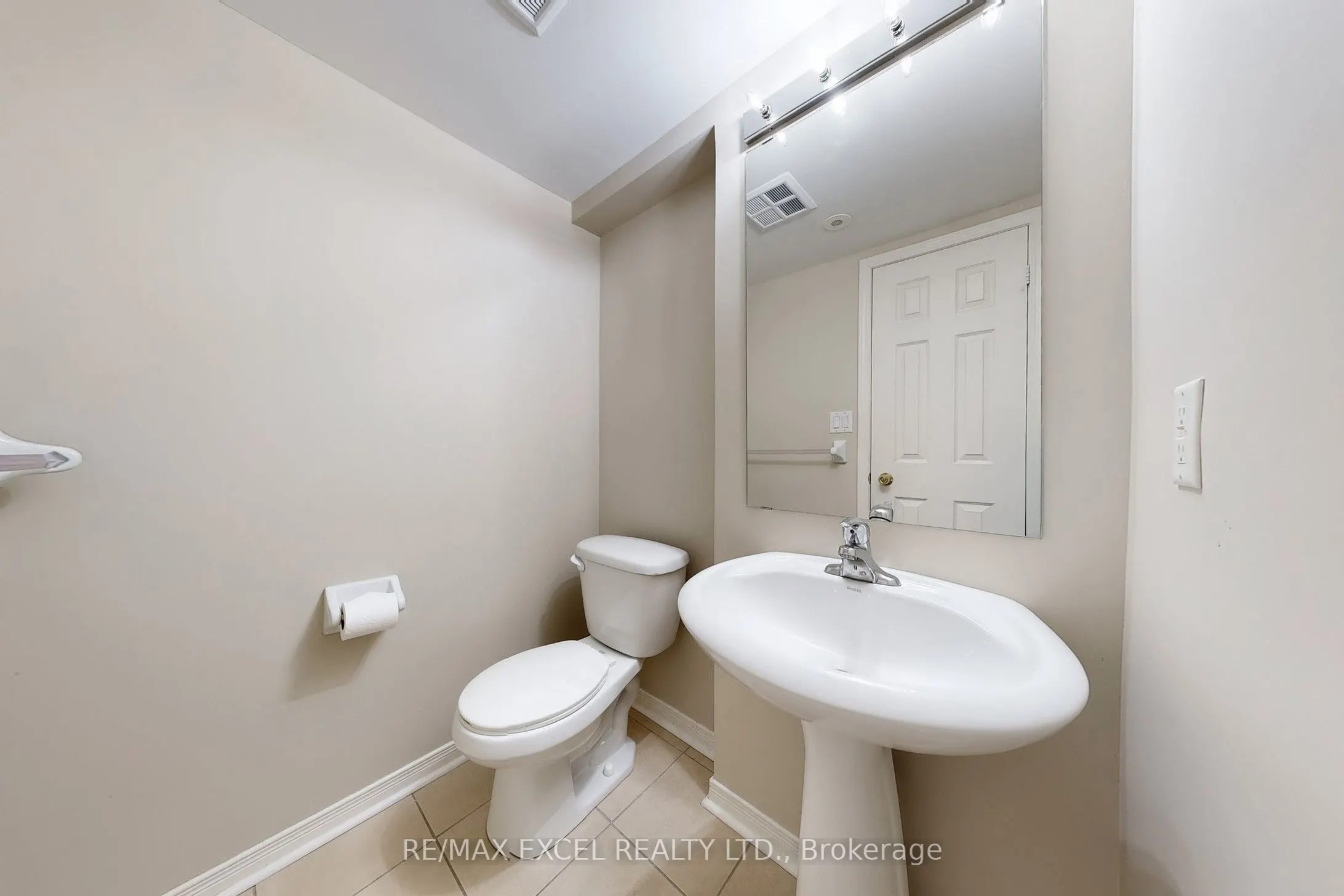 2173 Bur Oak Avenue, #52