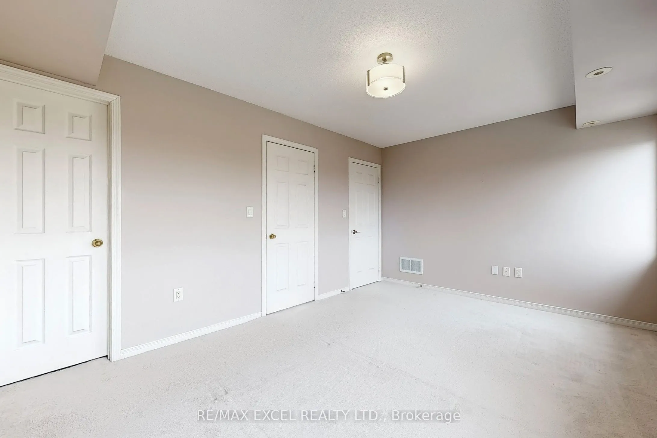 2173 Bur Oak Avenue, #52