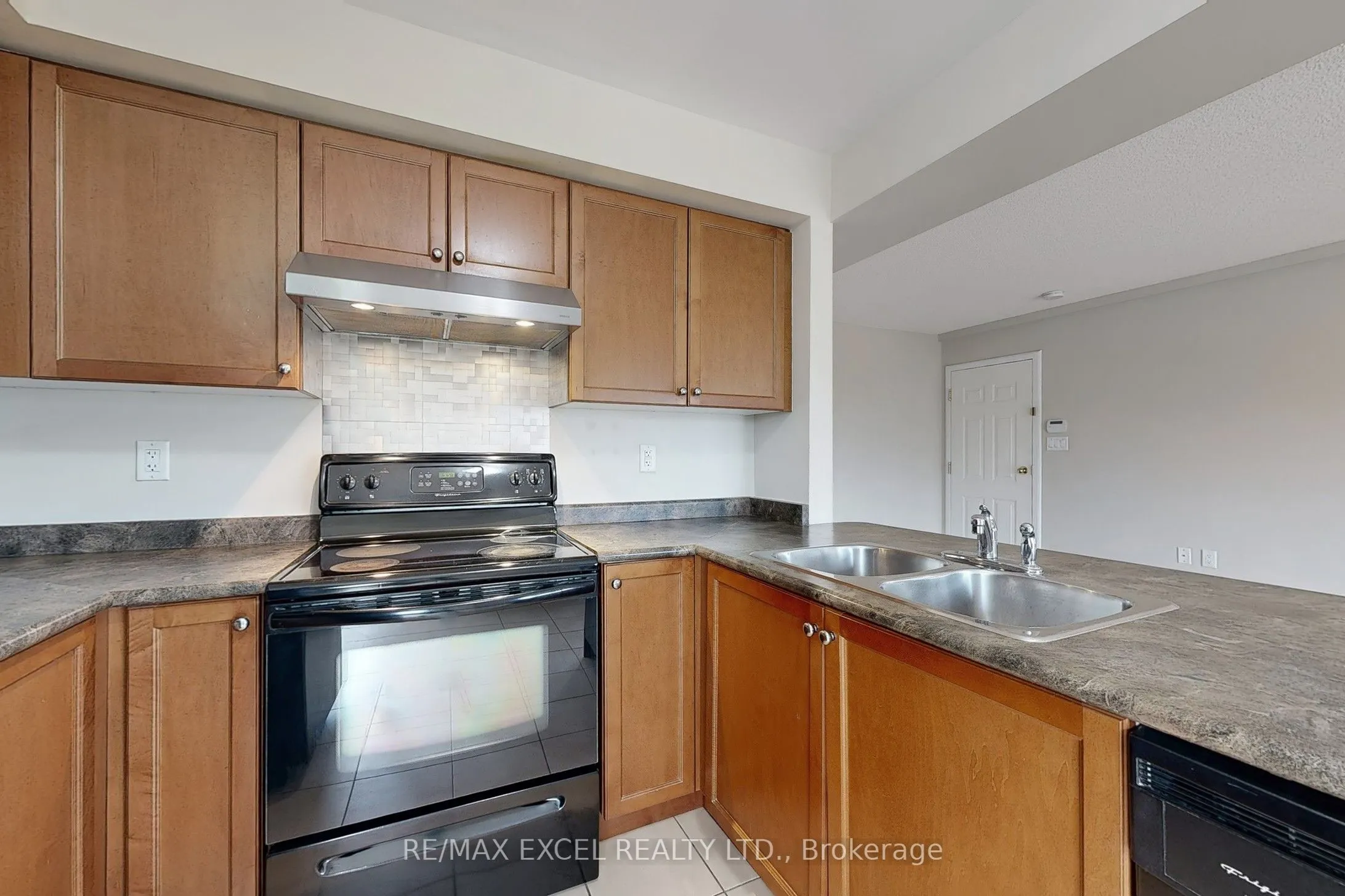 2173 Bur Oak Avenue, #52