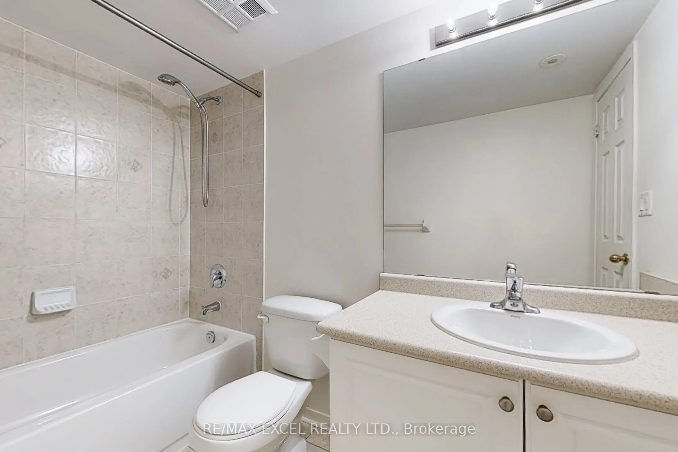 2173 Bur Oak Avenue, #52