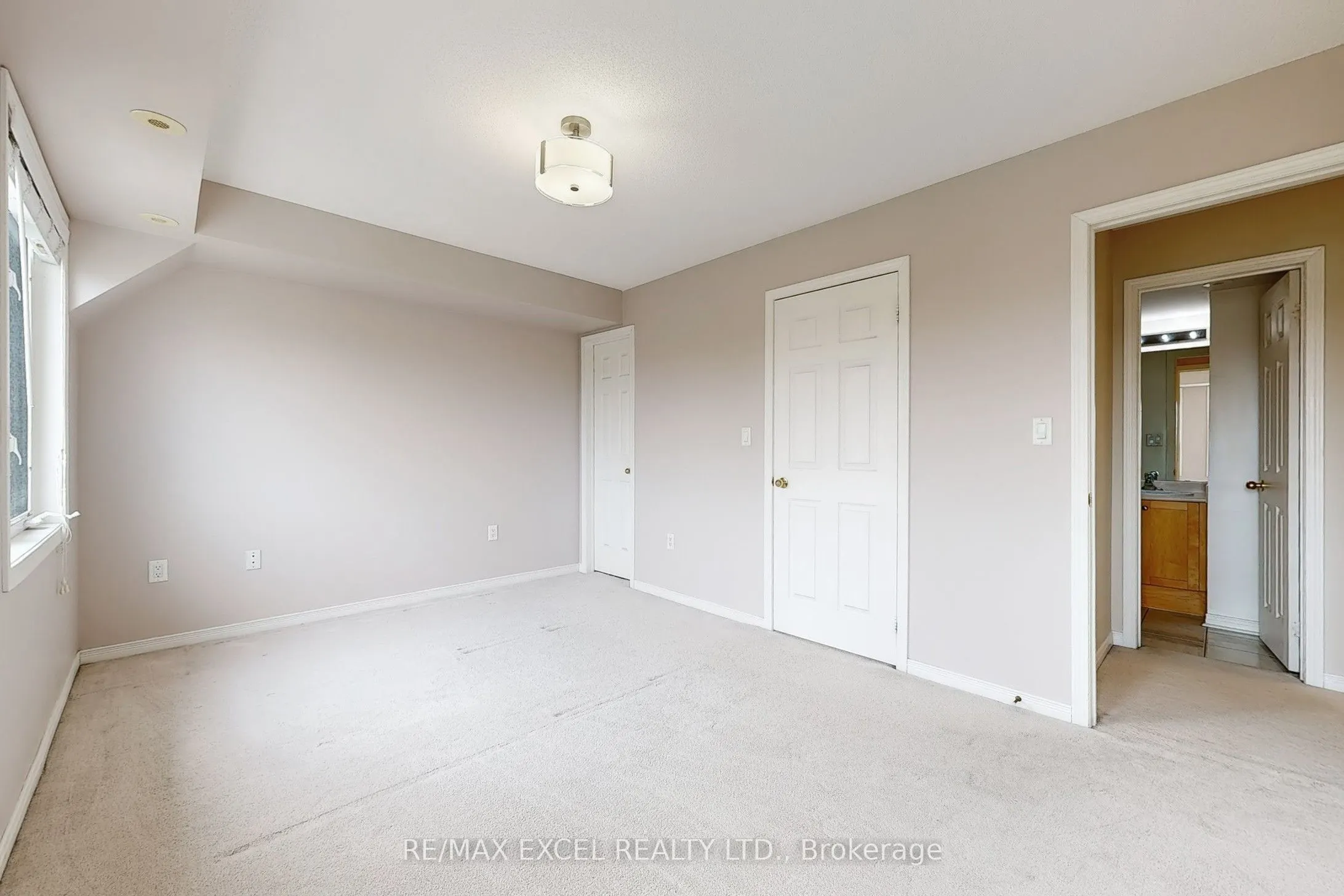 2173 Bur Oak Avenue, #52