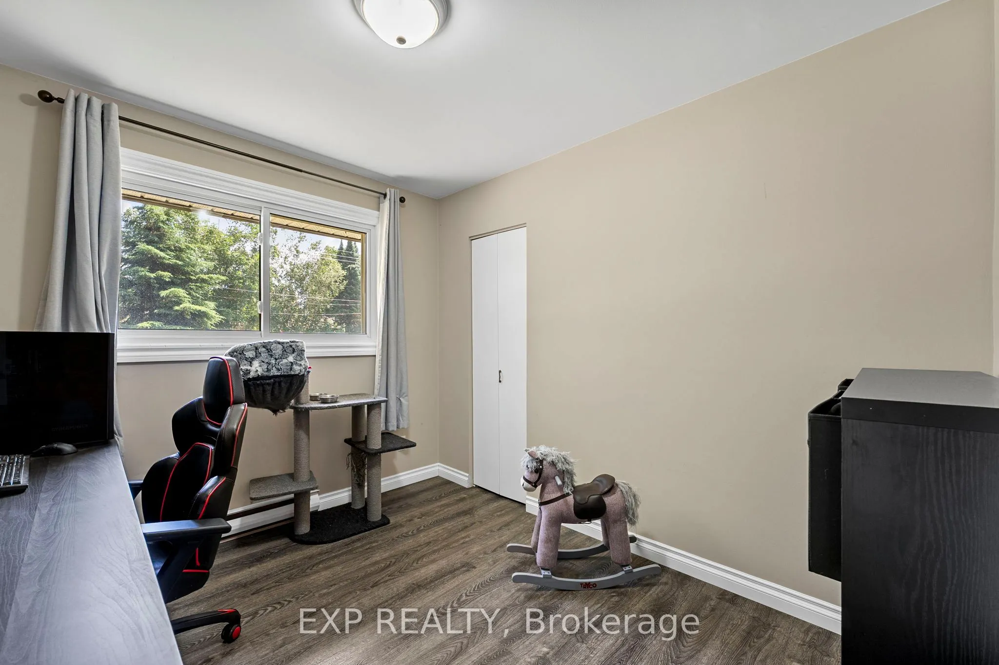 2186 Richard Street