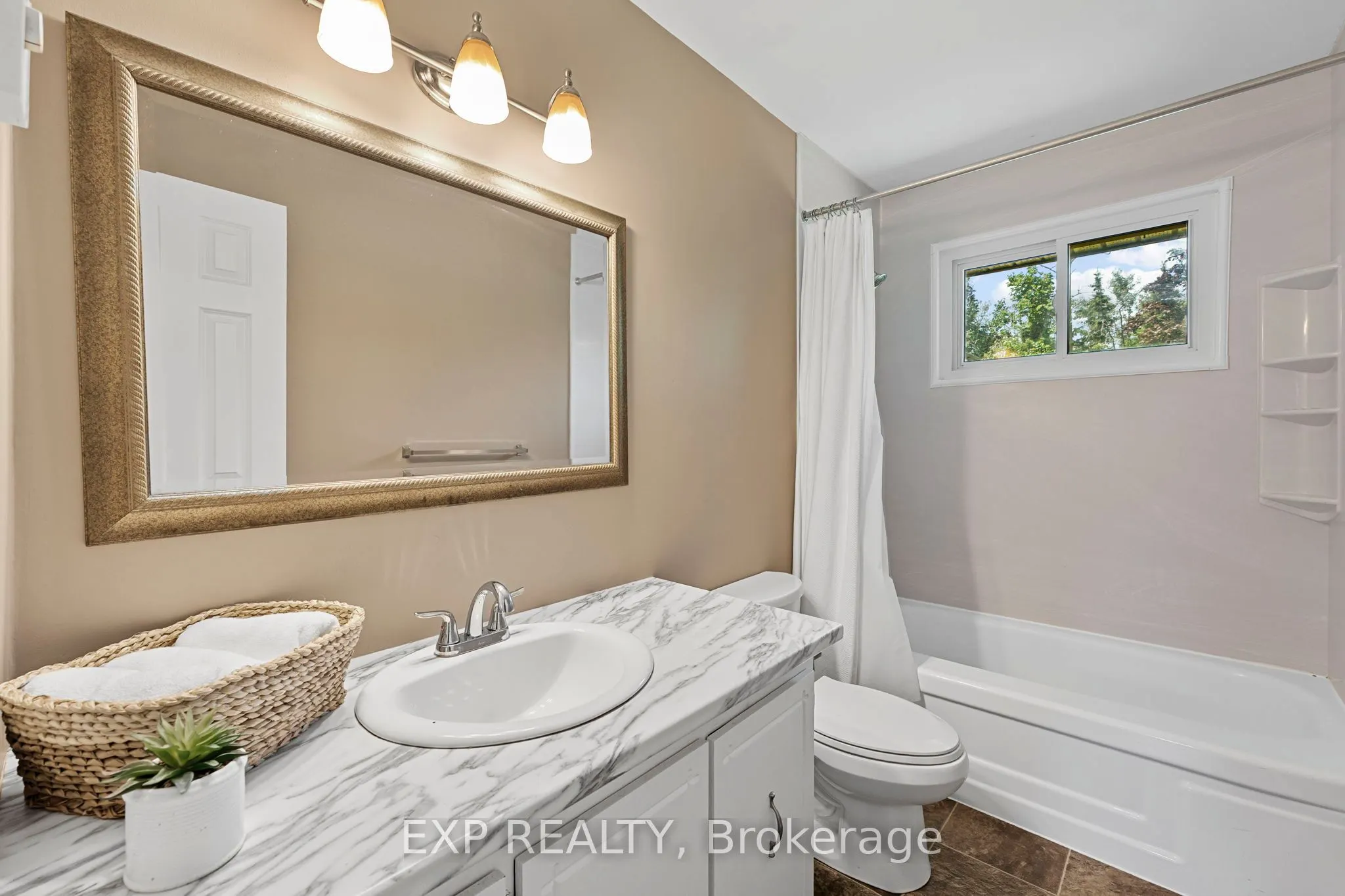 2186 Richard Street