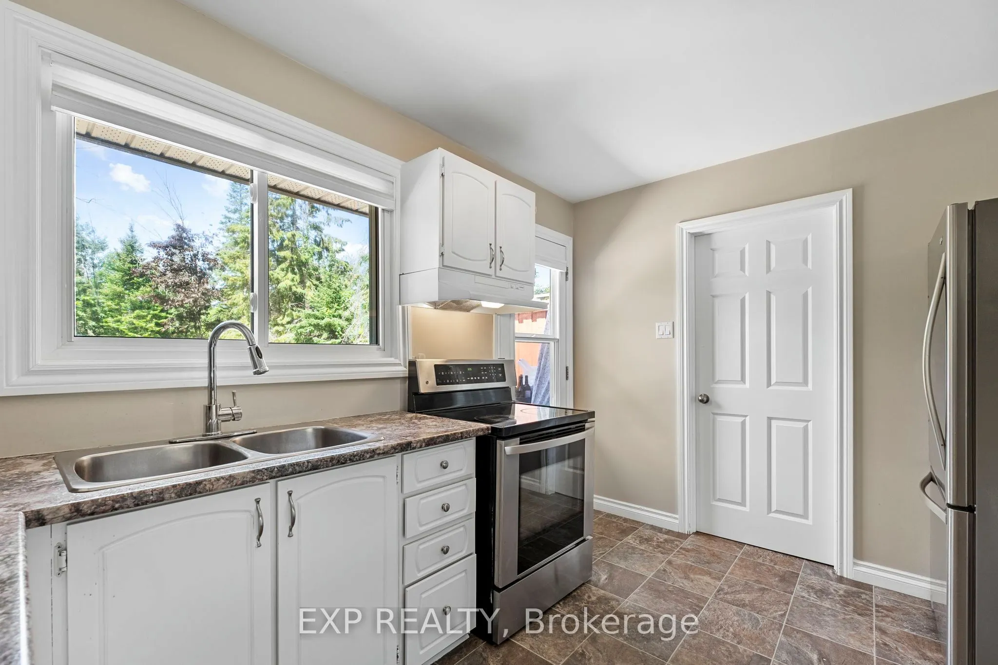 2186 Richard Street