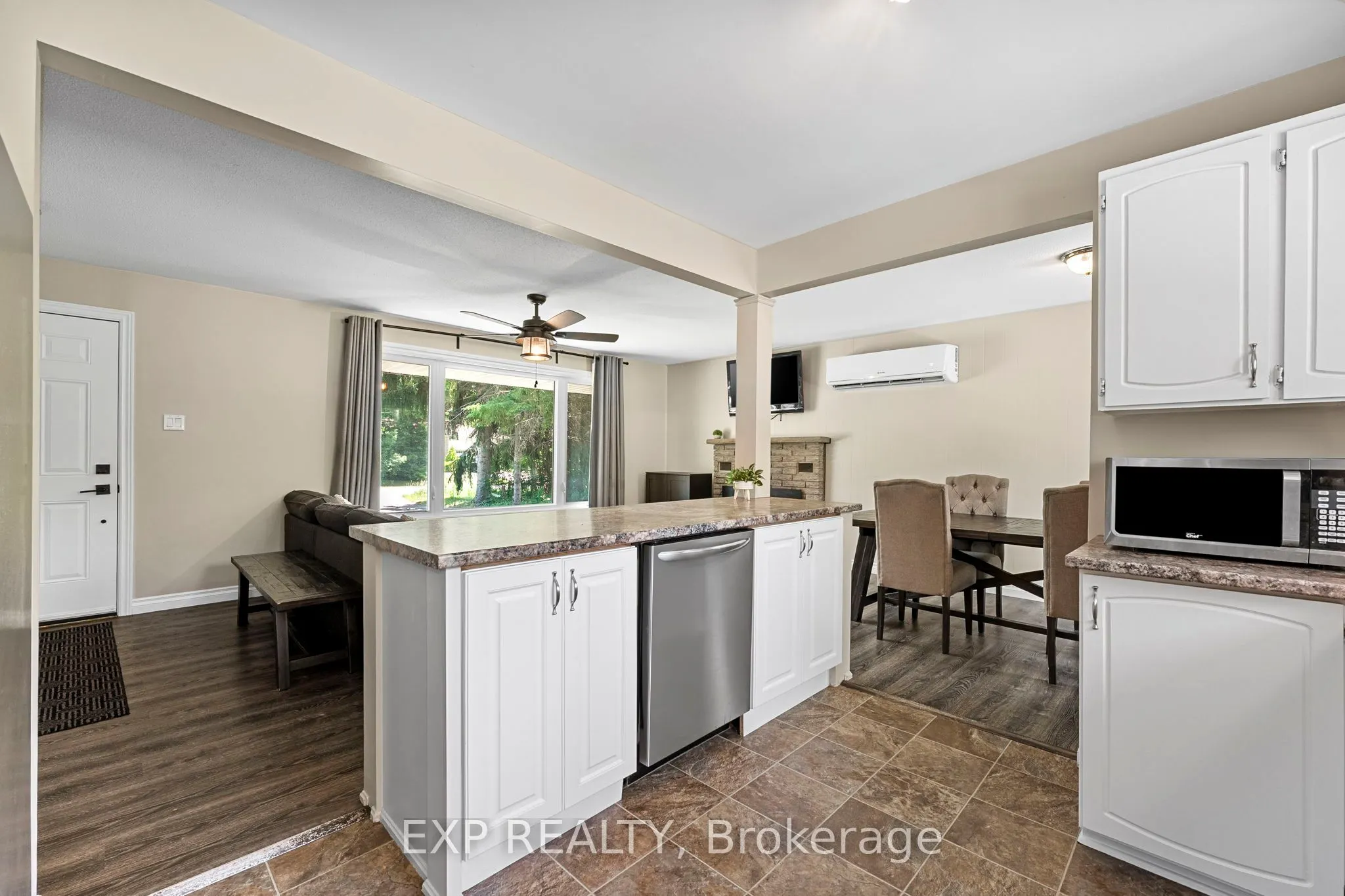 2186 Richard Street