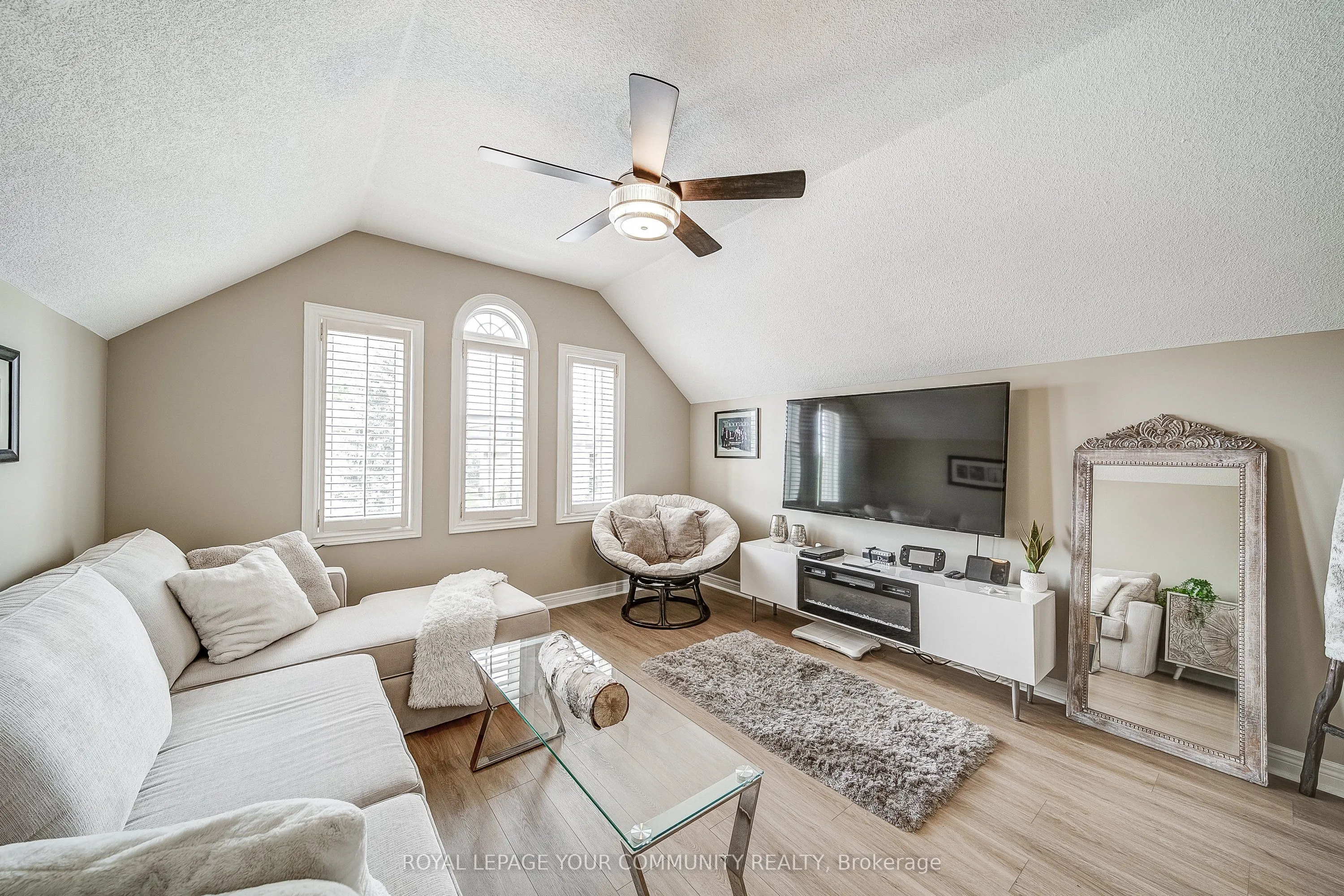21 Litner Crescent
