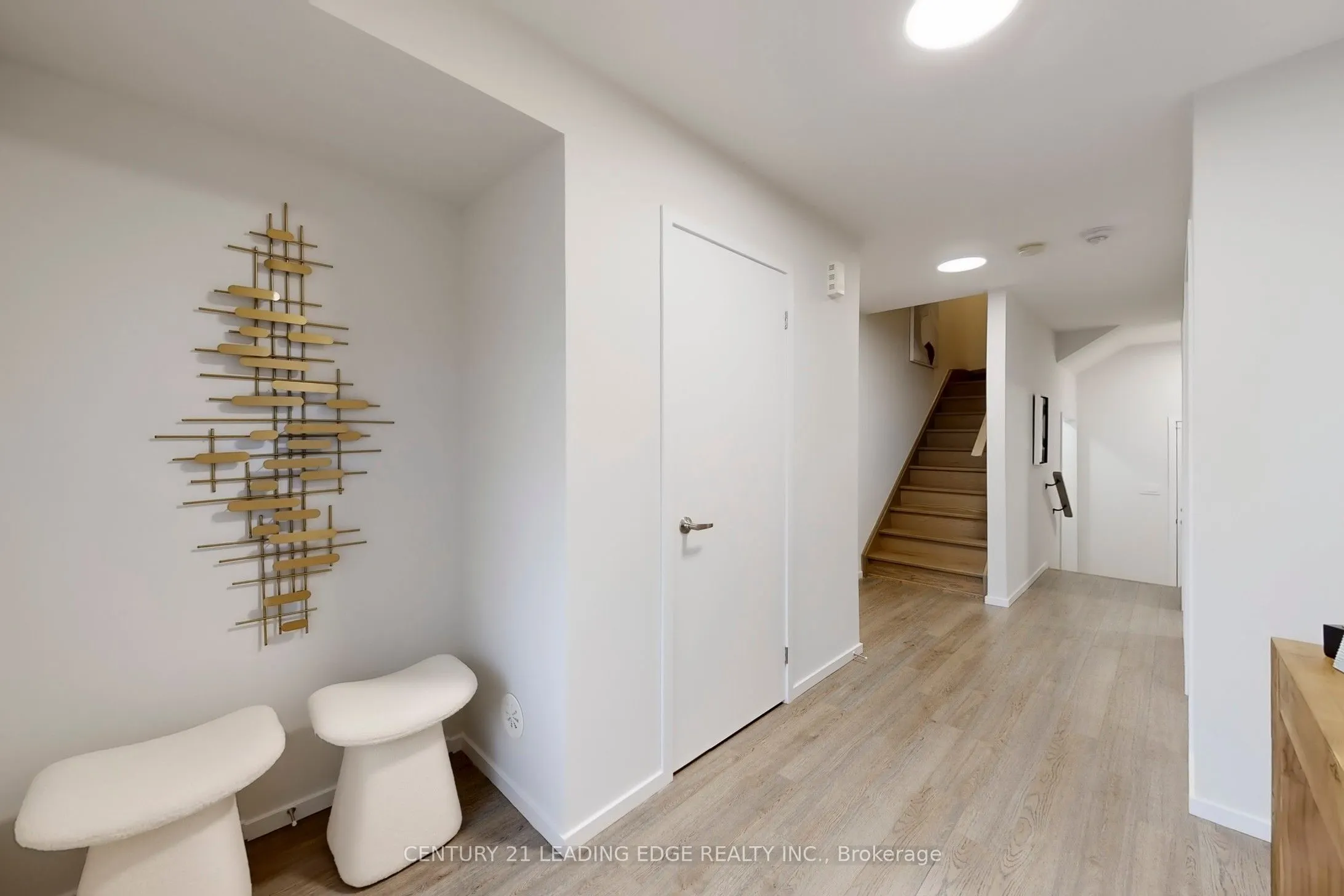 26 JAMES NOBLE Lane, #97