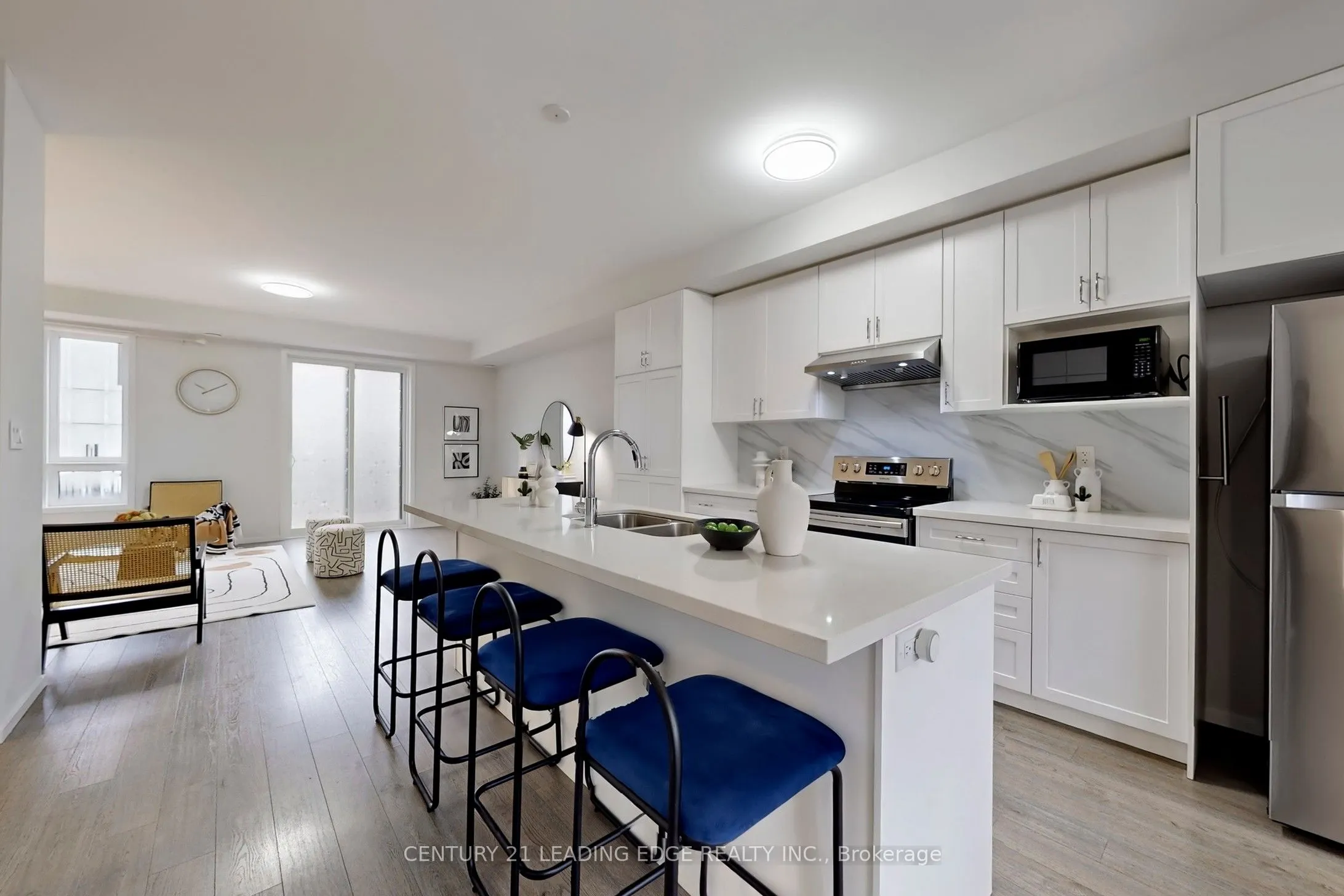 26 JAMES NOBLE Lane, #97