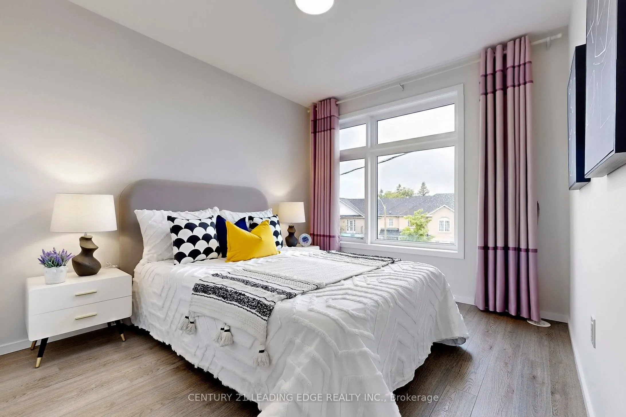 26 JAMES NOBLE Lane, #97