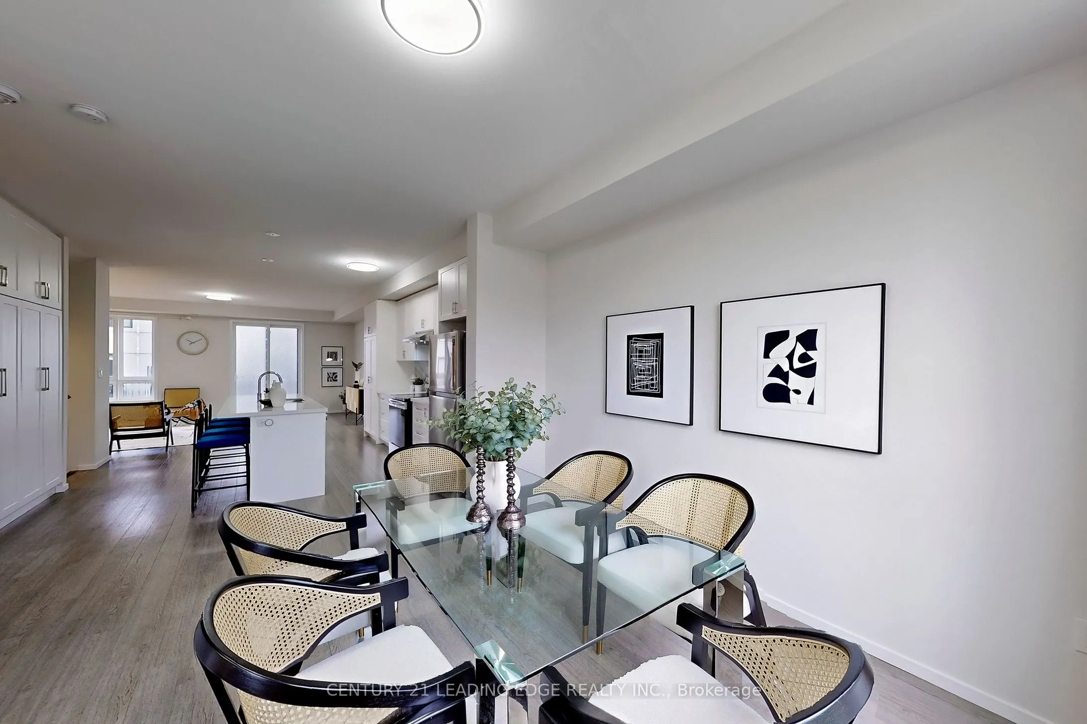 26 JAMES NOBLE Lane, #97