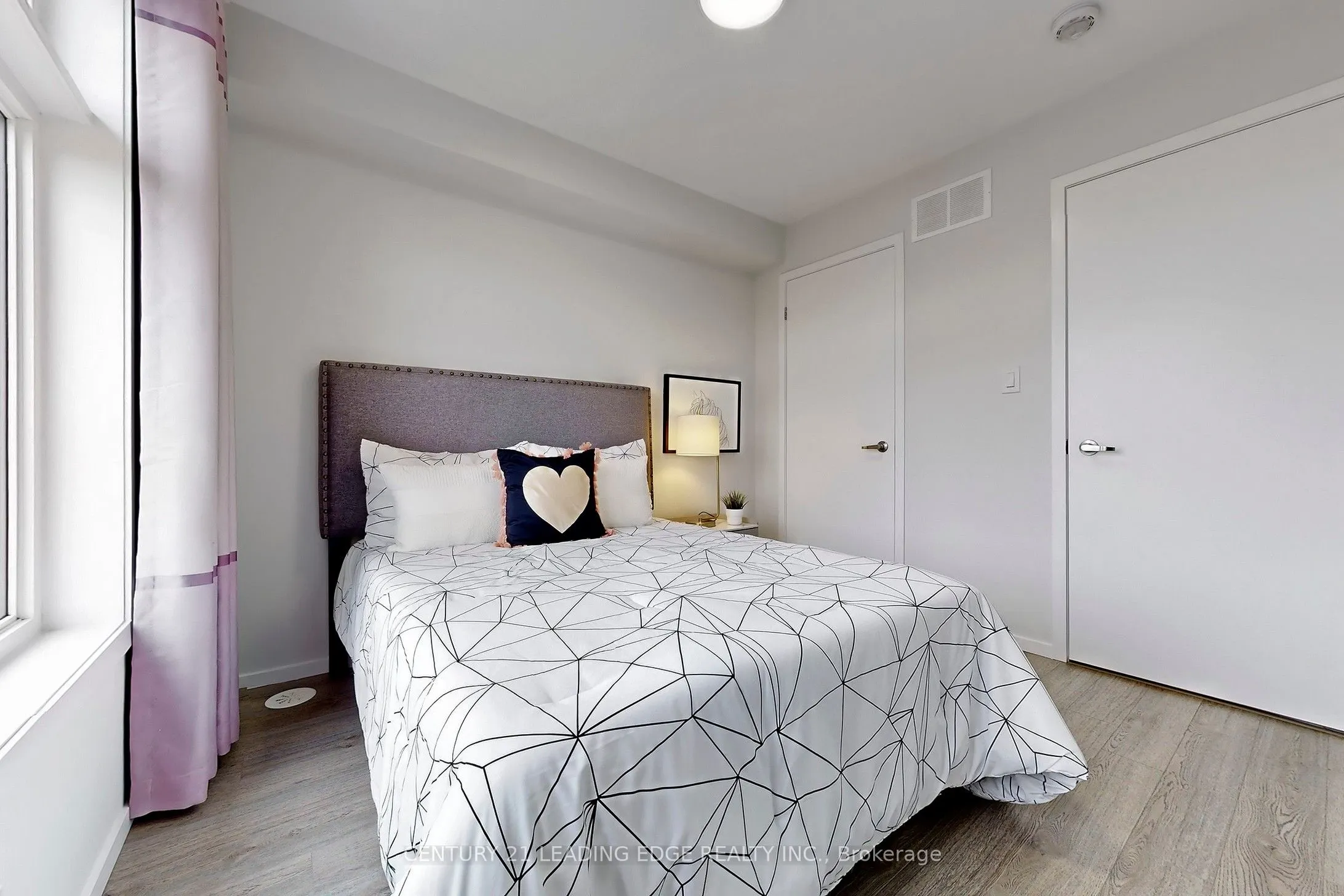 26 JAMES NOBLE Lane, #97