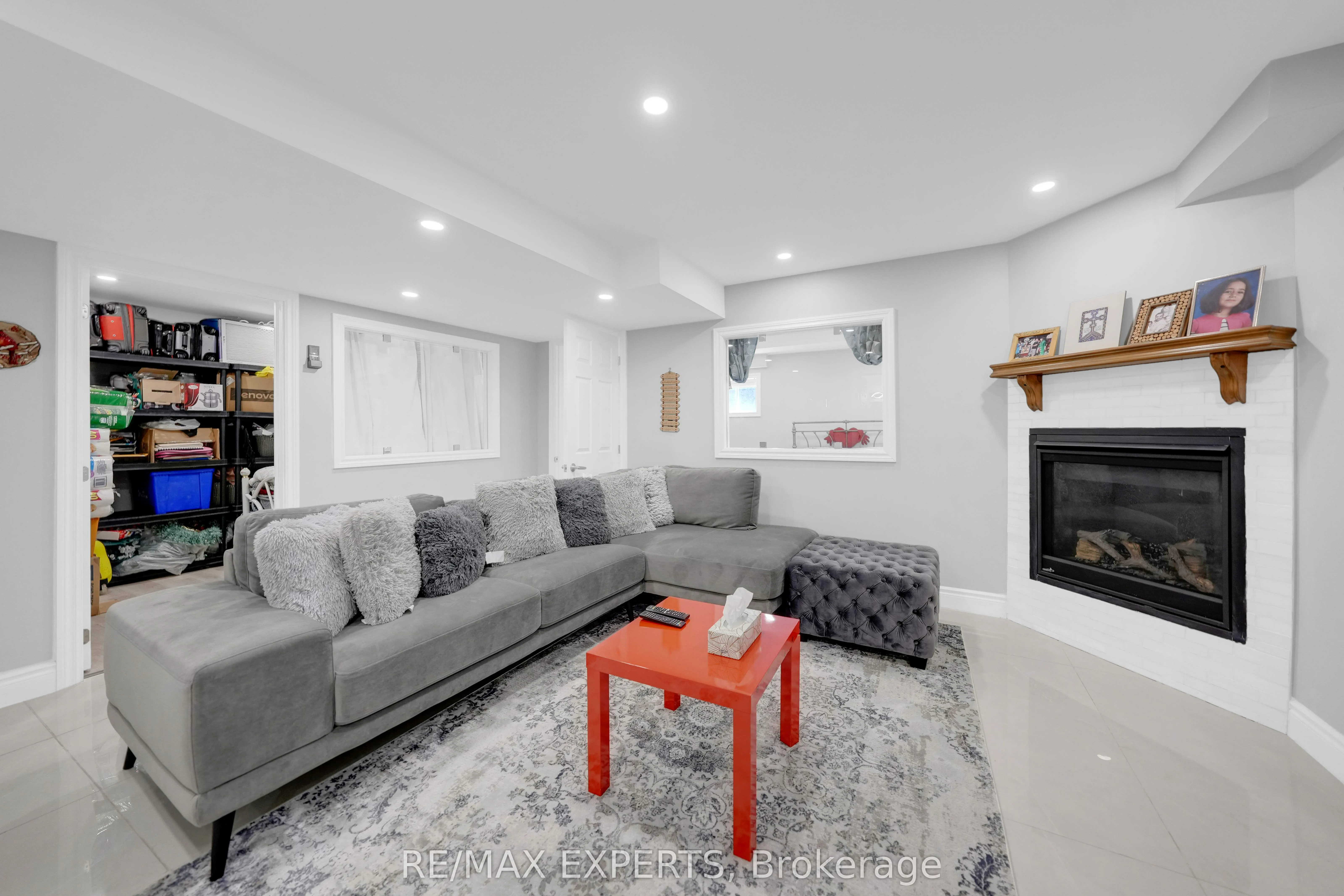 2190 Dawson Crescent