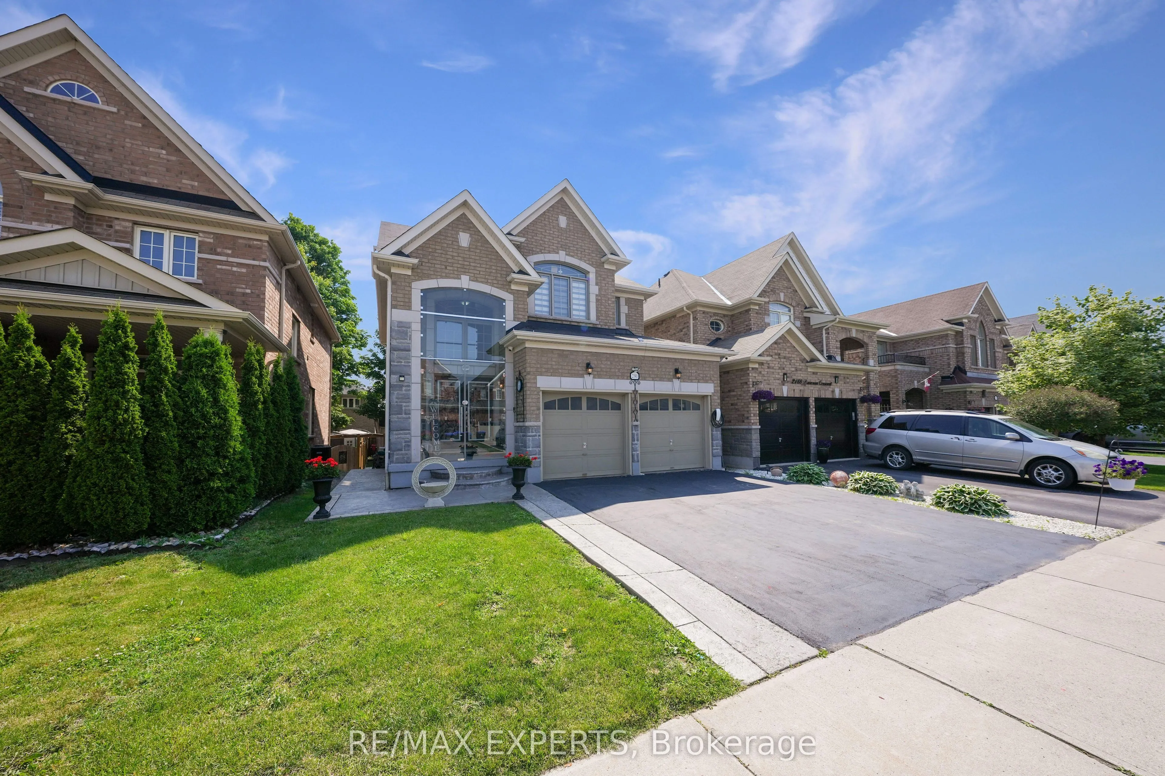2190 Dawson Crescent