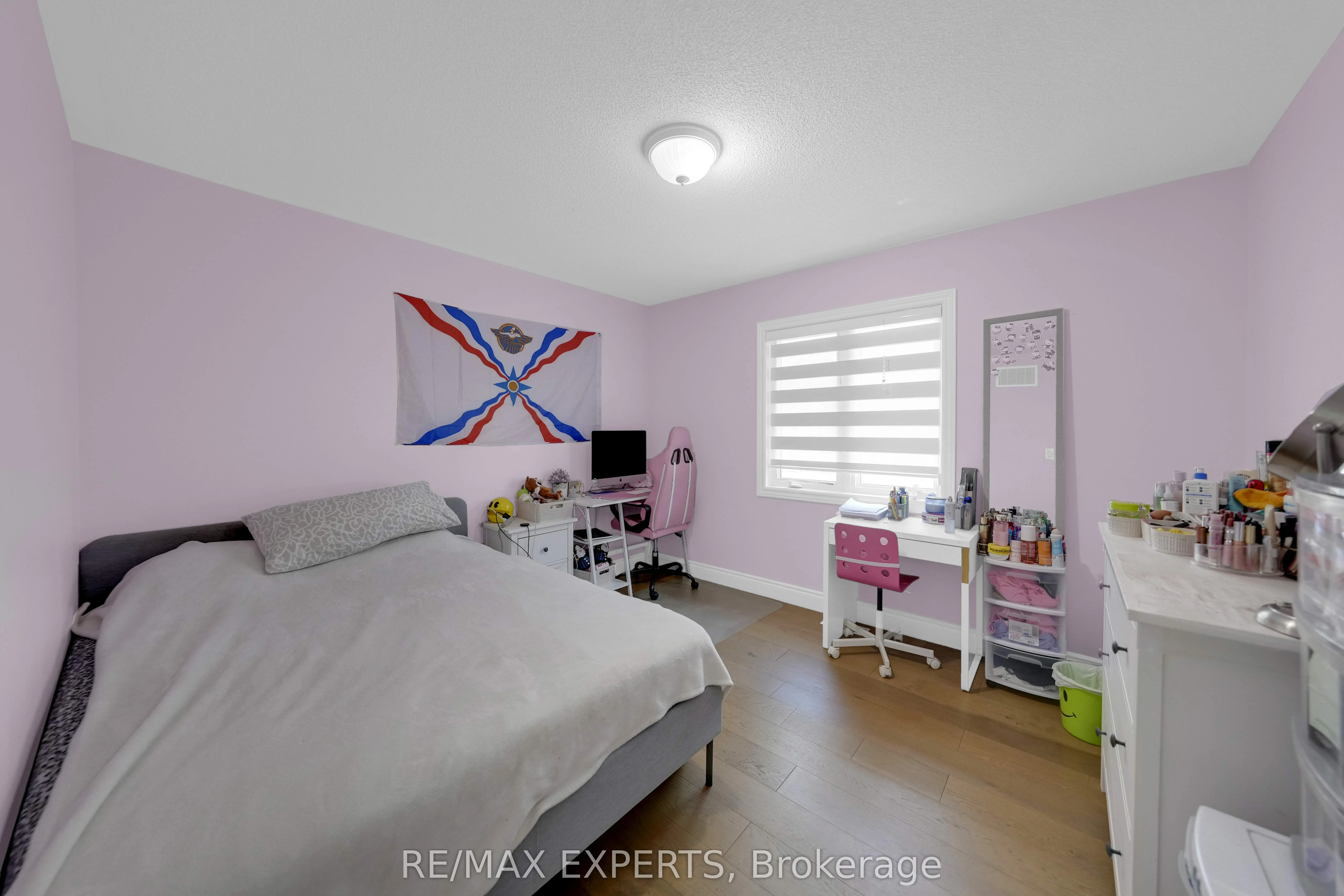 2190 Dawson Crescent