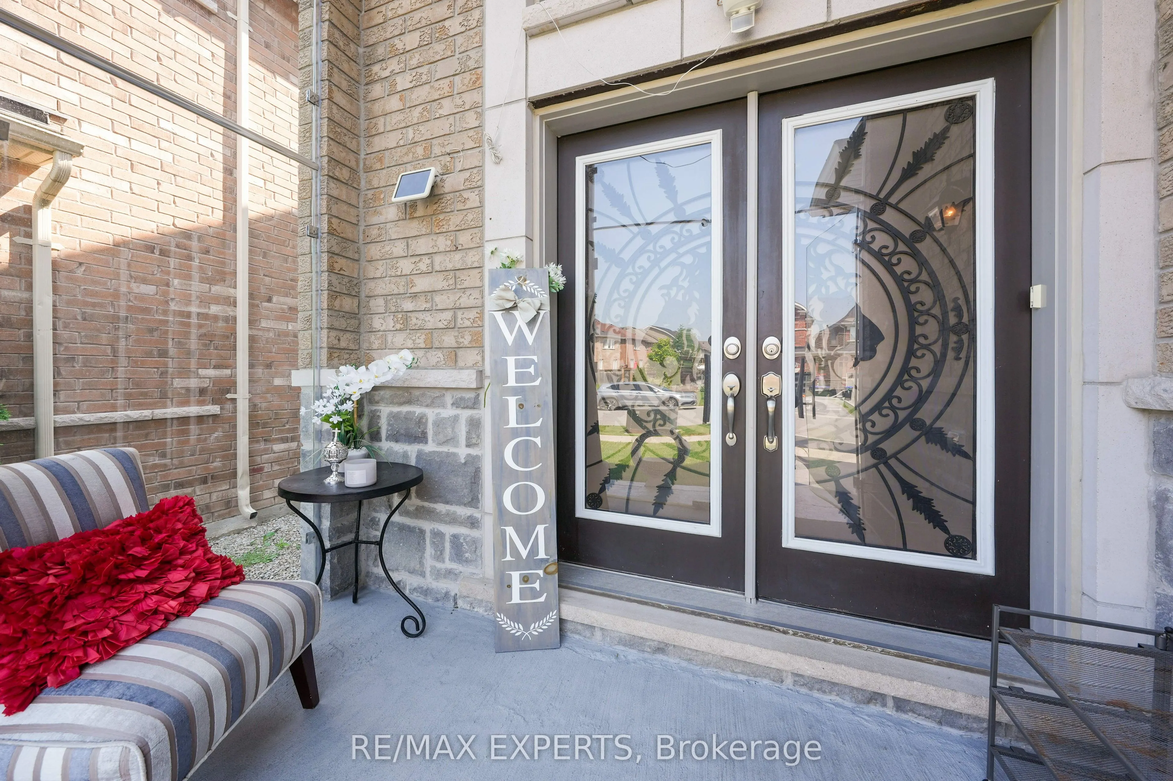 2190 Dawson Crescent