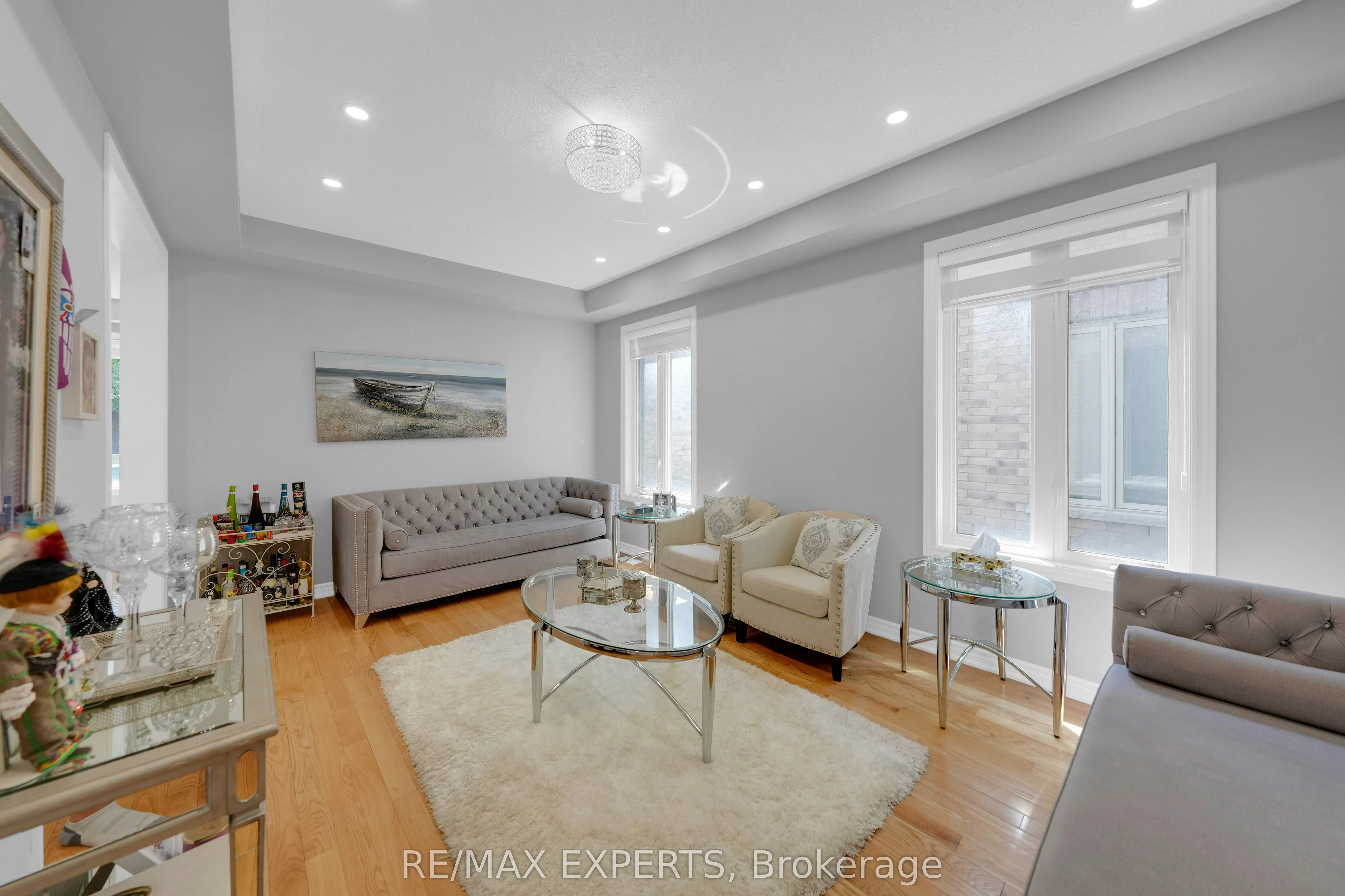 2190 Dawson Crescent
