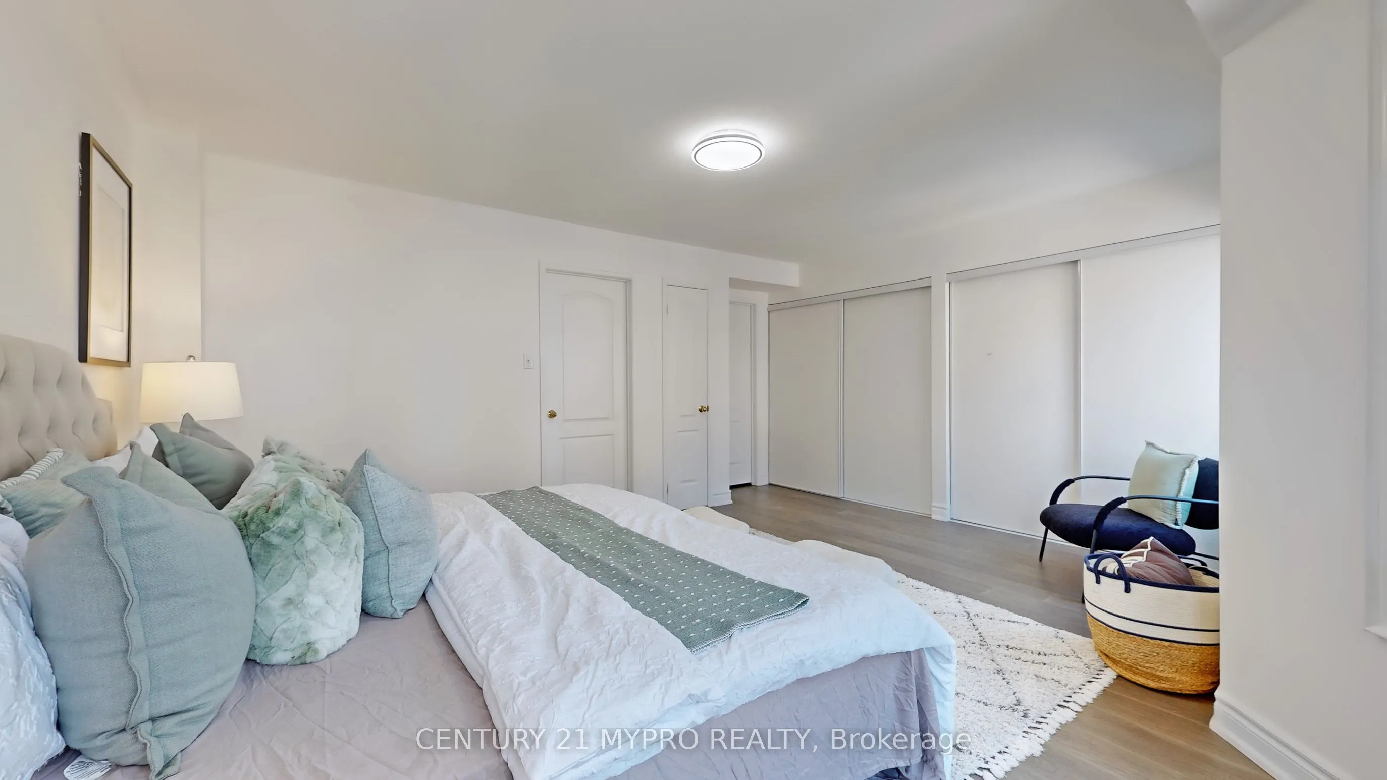 735 New Westminster Drive, #32