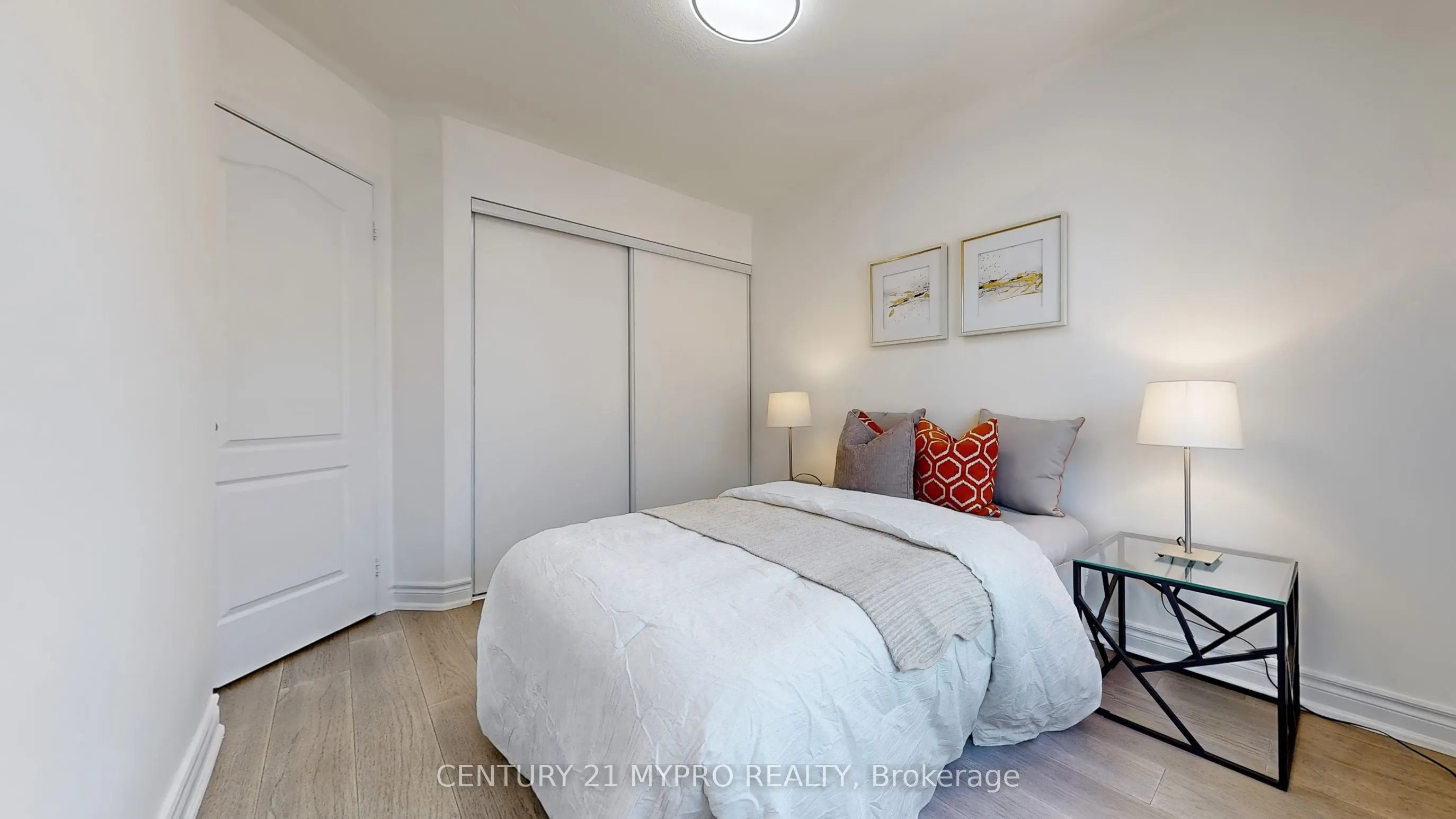 735 New Westminster Drive, #32