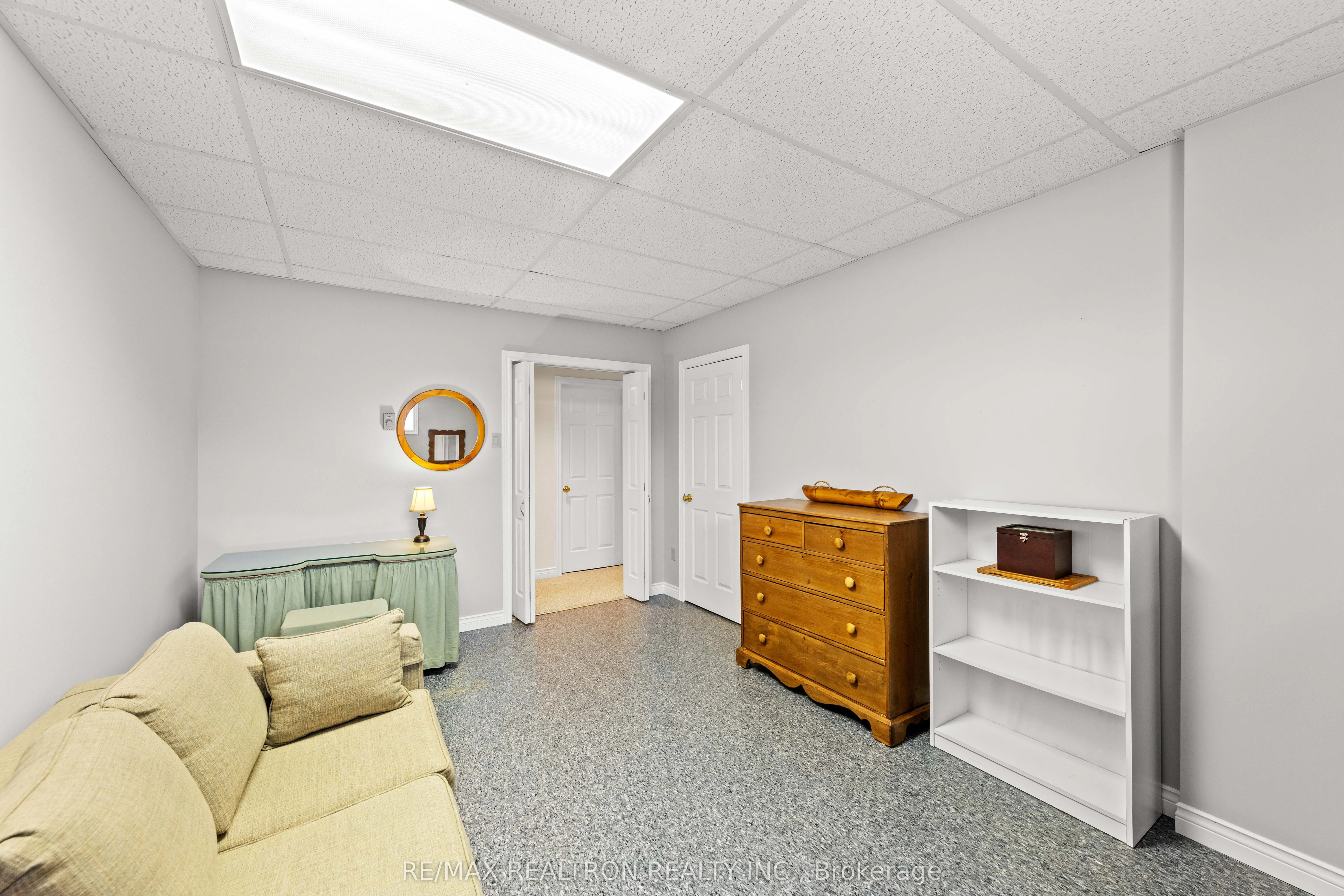 593 Simcoe Road