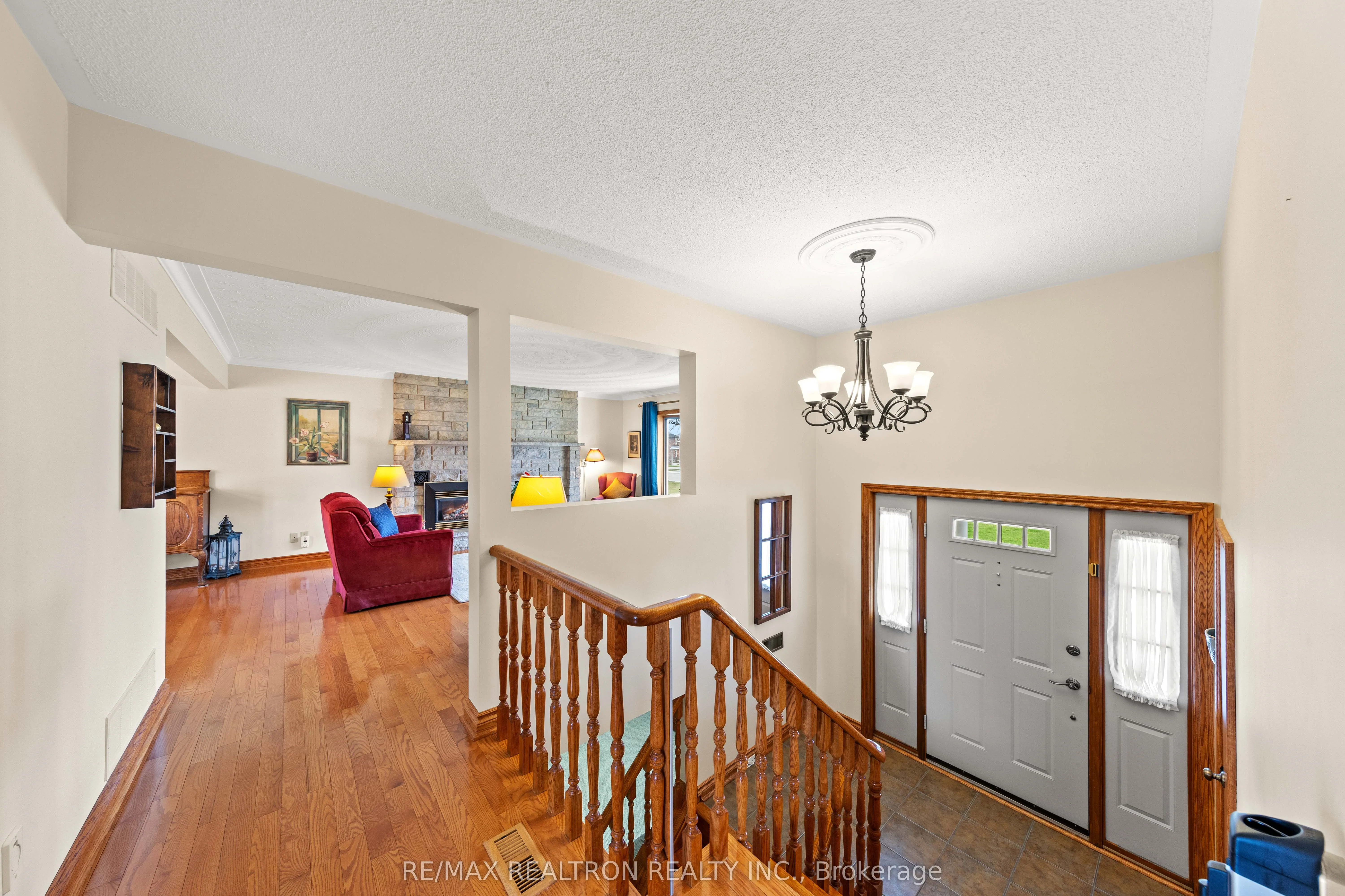 593 Simcoe Road