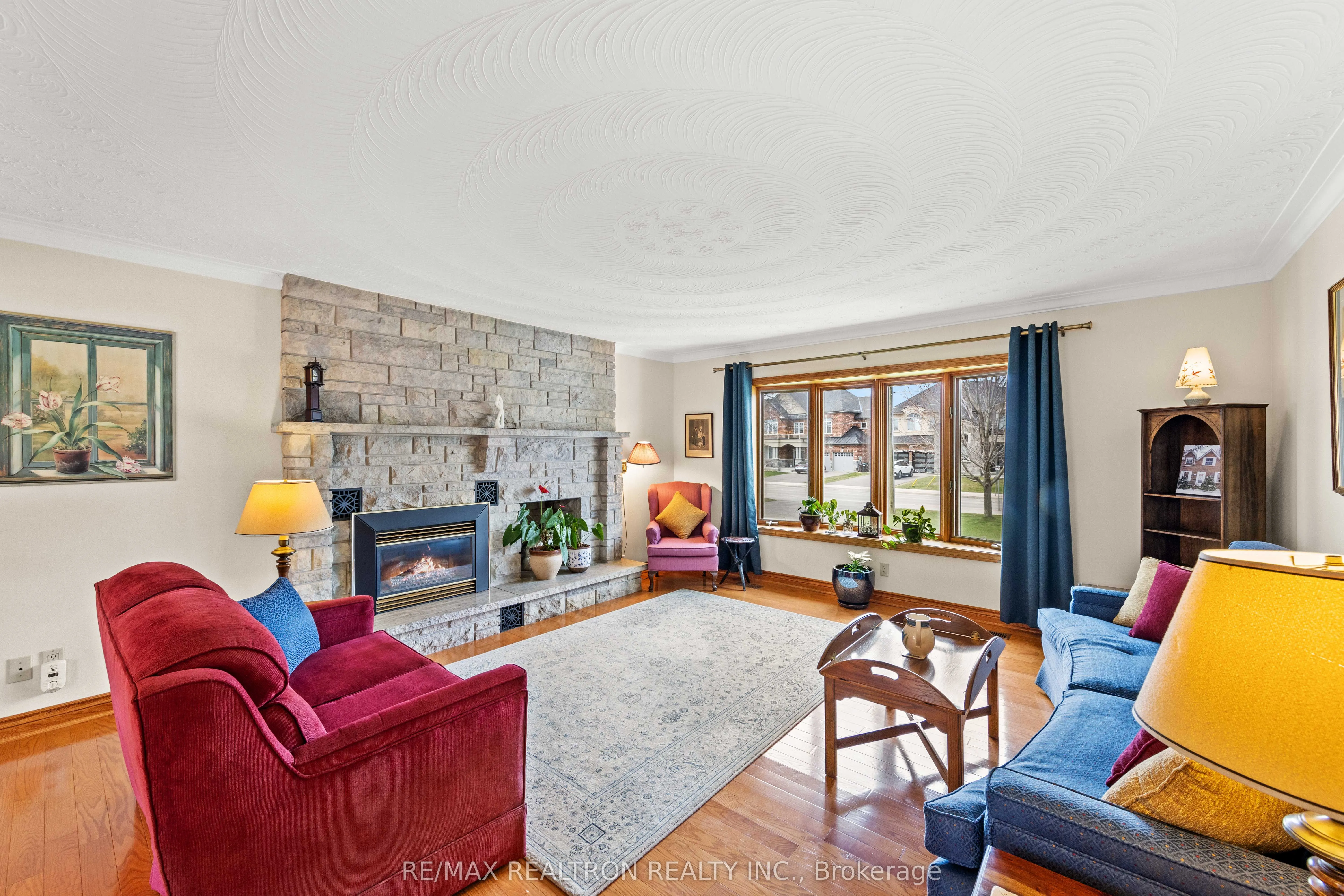 593 Simcoe Road