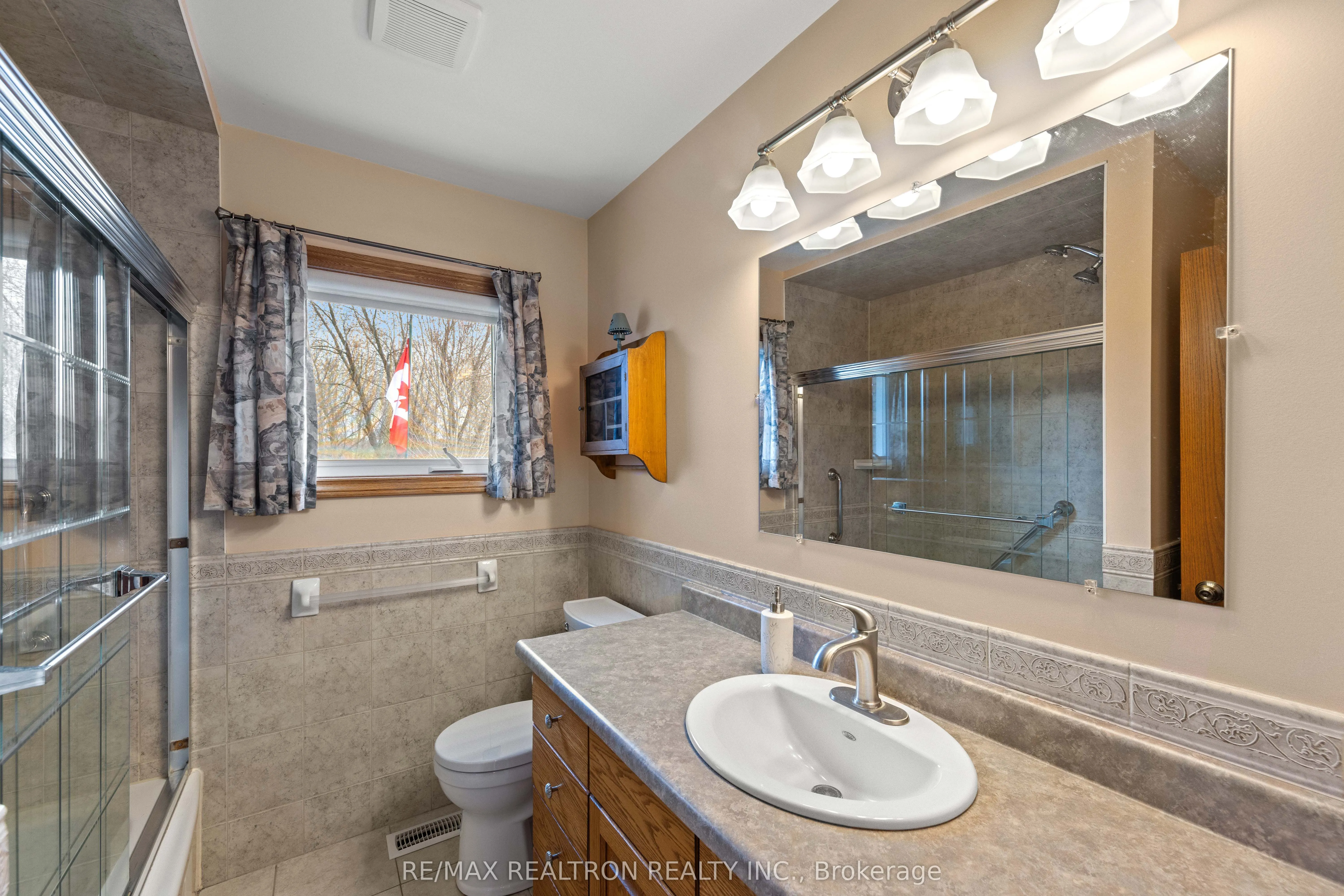 593 Simcoe Road