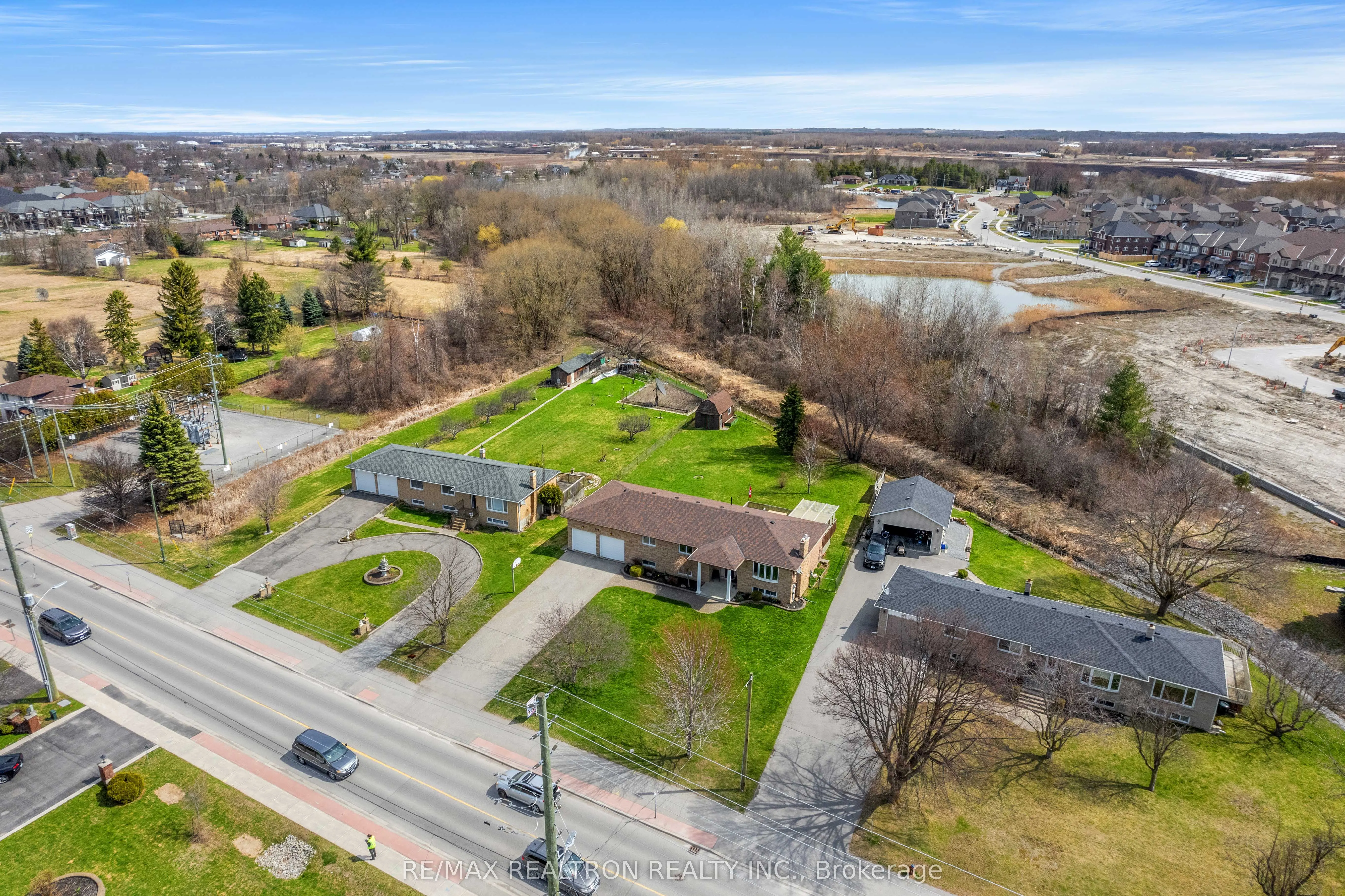 593 Simcoe Road
