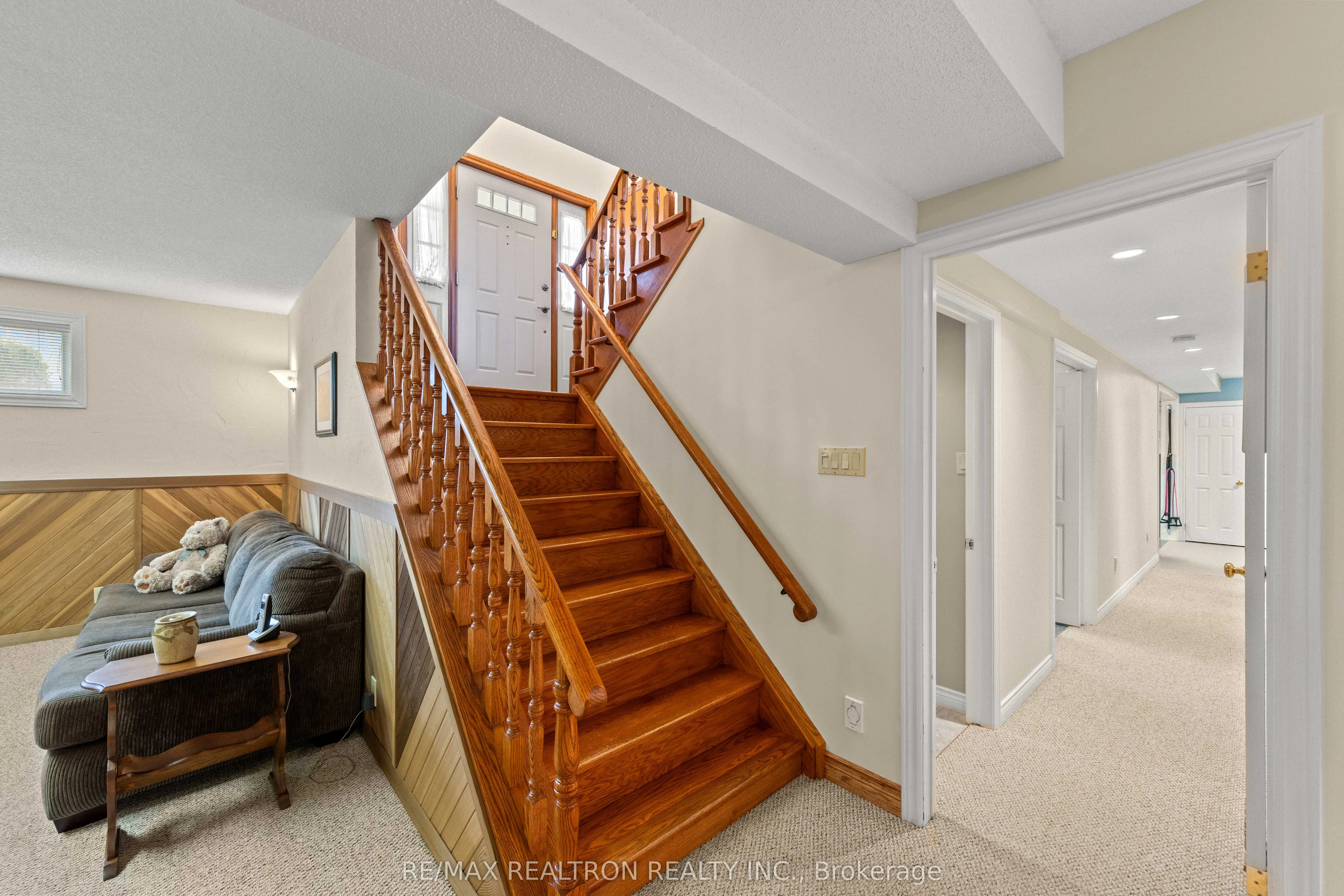 593 Simcoe Road